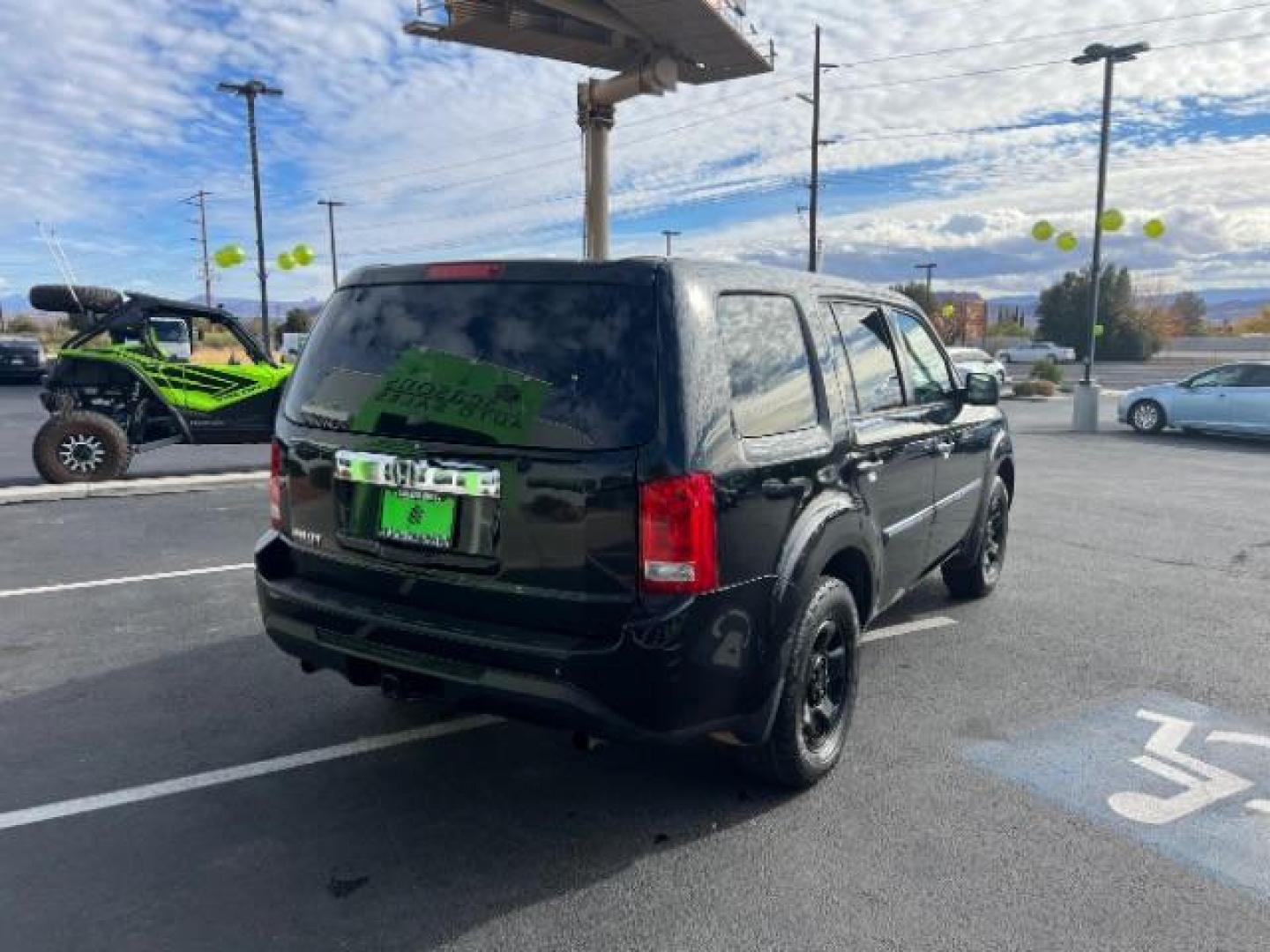 2012 Crystal Black Pearl /Gray Cloth Interior Honda Pilot LX 2WD 5-Spd AT (5FNYF3H27CB) with an 3.5L V6 SOHC 24V engine, 5-Speed Automatic transmission, located at 1865 East Red Hills Pkwy, St. George, 84770, (435) 628-0023, 37.120850, -113.543640 - We specialize in helping ALL people get the best financing available. No matter your credit score, good, bad or none we can get you an amazing rate. Had a bankruptcy, divorce, or repossessions? We give you the green light to get your credit back on the road. Low down and affordable payments that fit - Photo#4
