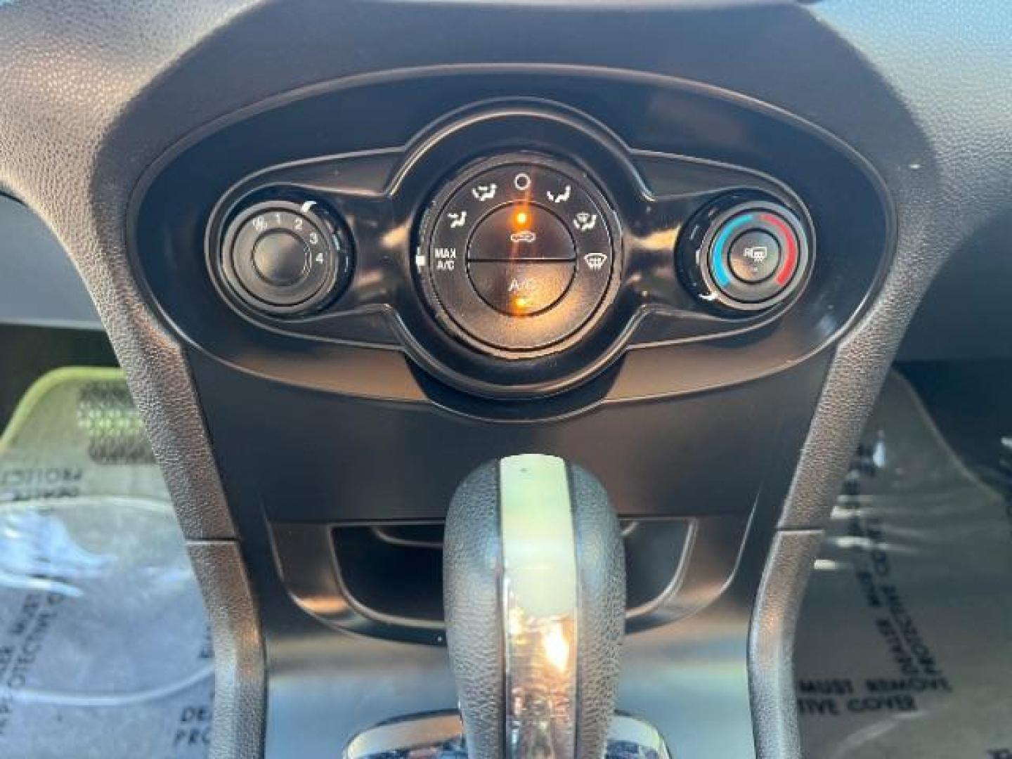 2012 Ingot Silver Metalli /Charcoal Black Cloth Ford Fiesta SE Sedan (3FADP4BJ2CM) with an 1.6L L4 DOHC 16V engine, 6-Speed Automatic transmission, located at 940 North Main Street, Cedar City, UT, 84720, (435) 628-0023, 37.692936, -113.061897 - Photo#19