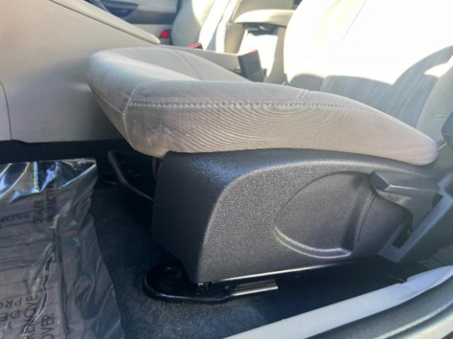 2015 Tuxedo Black Metalli /Charcoal Black Inser Ford Focus SE Sedan (1FADP3F21FL) with an 2.0L L4 DOHC 16V engine, 6-Speed Automatic transmission, located at 1865 East Red Hills Pkwy, St. George, 84770, (435) 628-0023, 37.120850, -113.543640 - Photo#13
