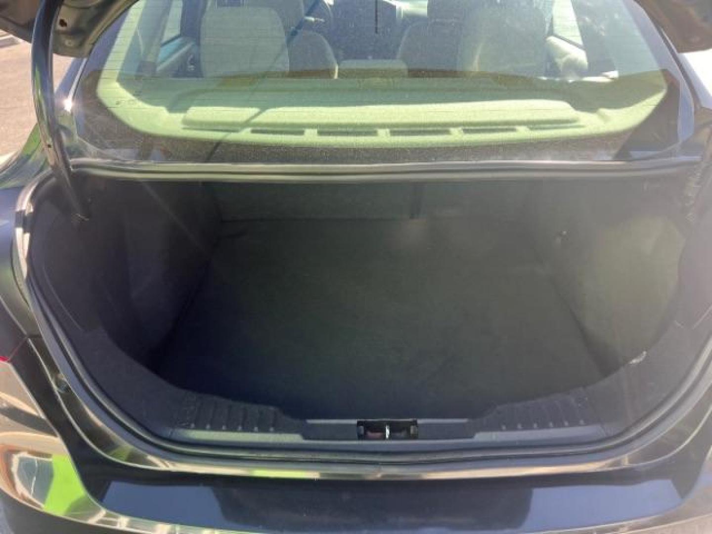 2015 Tuxedo Black Metalli /Charcoal Black Inser Ford Focus SE Sedan (1FADP3F21FL) with an 2.0L L4 DOHC 16V engine, 6-Speed Automatic transmission, located at 1865 East Red Hills Pkwy, St. George, 84770, (435) 628-0023, 37.120850, -113.543640 - Photo#23