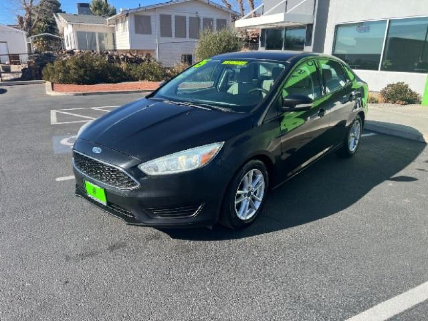 2015 Tuxedo Black Metalli /Charcoal Black Inser Ford Focus SE Sedan (1FADP3F21FL) with an 2.0L L4 DOHC 16V engine, 6-Speed Automatic transmission, located at 1865 East Red Hills Pkwy, St. George, 84770, (435) 628-0023, 37.120850, -113.543640 - Photo#2