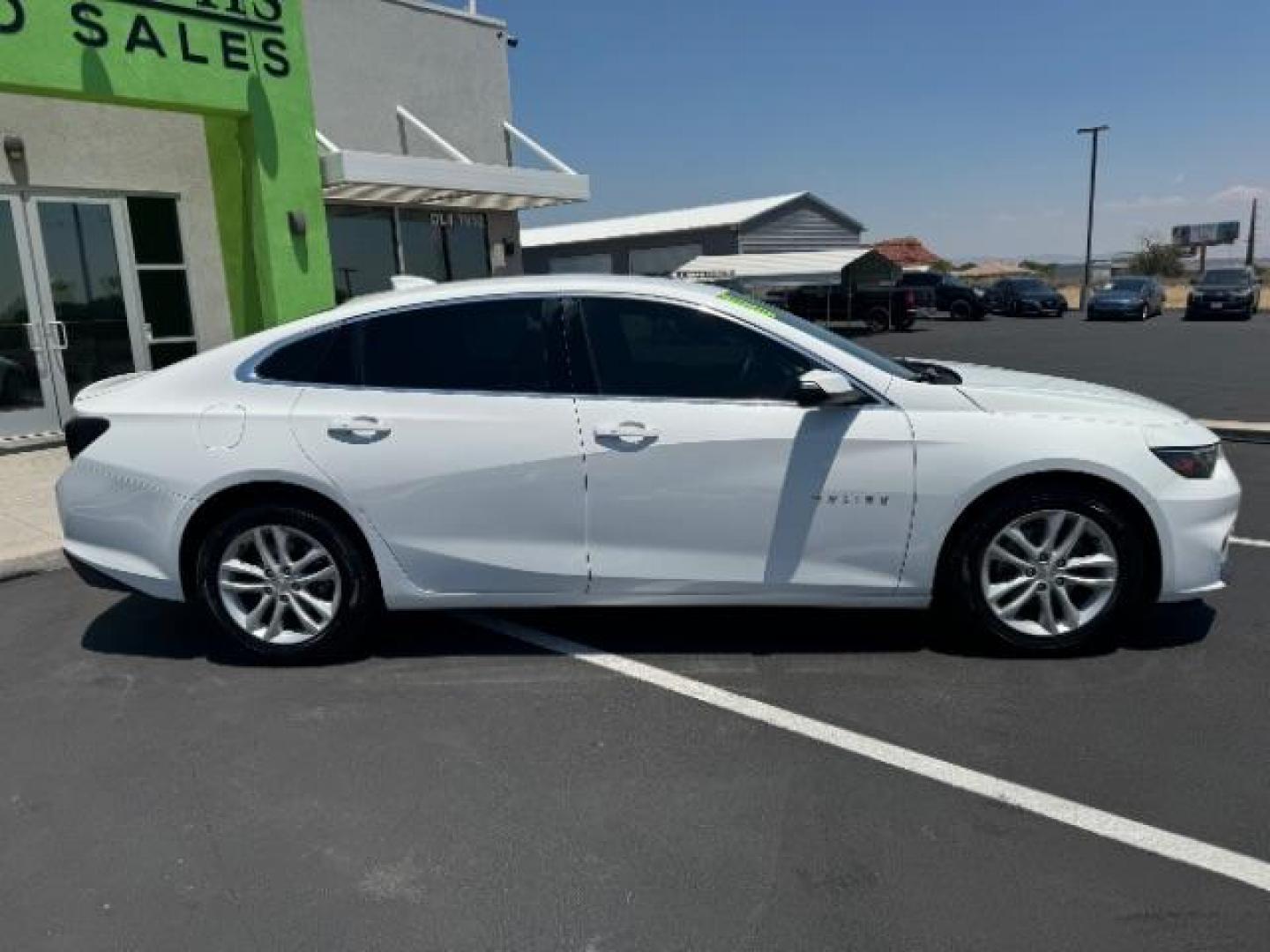 2018 Summit White Chevrolet Malibu SEDAN 4-DR (1G1ZD5ST9JF) with an 1.5L L4 DOHC 16V engine, 6-Speed Automatic transmission, located at 1865 East Red Hills Pkwy, St. George, 84770, (435) 628-0023, 37.120850, -113.543640 - We specialize in helping ALL people get the best financing available. No matter your credit score, good, bad or none we can get you an amazing rate. Had a bankruptcy, divorce, or repossessions? We give you the green light to get your credit back on the road. Low down and affordable payments that fit - Photo#7