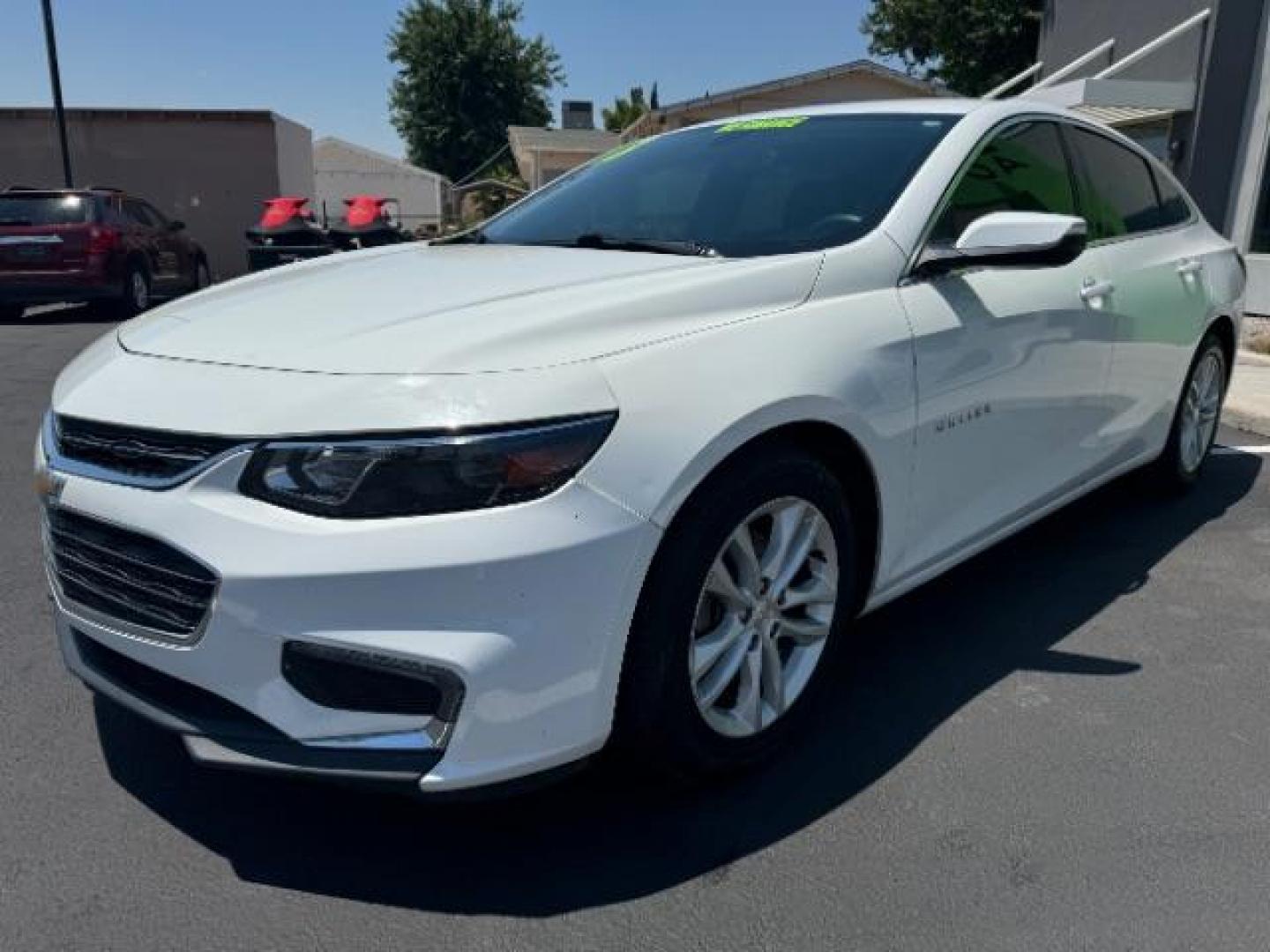 2018 Summit White Chevrolet Malibu SEDAN 4-DR (1G1ZD5ST9JF) with an 1.5L L4 DOHC 16V engine, 6-Speed Automatic transmission, located at 1865 East Red Hills Pkwy, St. George, 84770, (435) 628-0023, 37.120850, -113.543640 - We specialize in helping ALL people get the best financing available. No matter your credit score, good, bad or none we can get you an amazing rate. Had a bankruptcy, divorce, or repossessions? We give you the green light to get your credit back on the road. Low down and affordable payments that fit - Photo#2