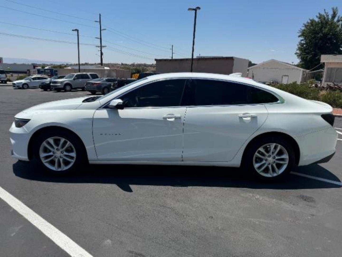 2018 Summit White Chevrolet Malibu SEDAN 4-DR (1G1ZD5ST9JF) with an 1.5L L4 DOHC 16V engine, 6-Speed Automatic transmission, located at 1865 East Red Hills Pkwy, St. George, 84770, (435) 628-0023, 37.120850, -113.543640 - We specialize in helping ALL people get the best financing available. No matter your credit score, good, bad or none we can get you an amazing rate. Had a bankruptcy, divorce, or repossessions? We give you the green light to get your credit back on the road. Low down and affordable payments that fit - Photo#3