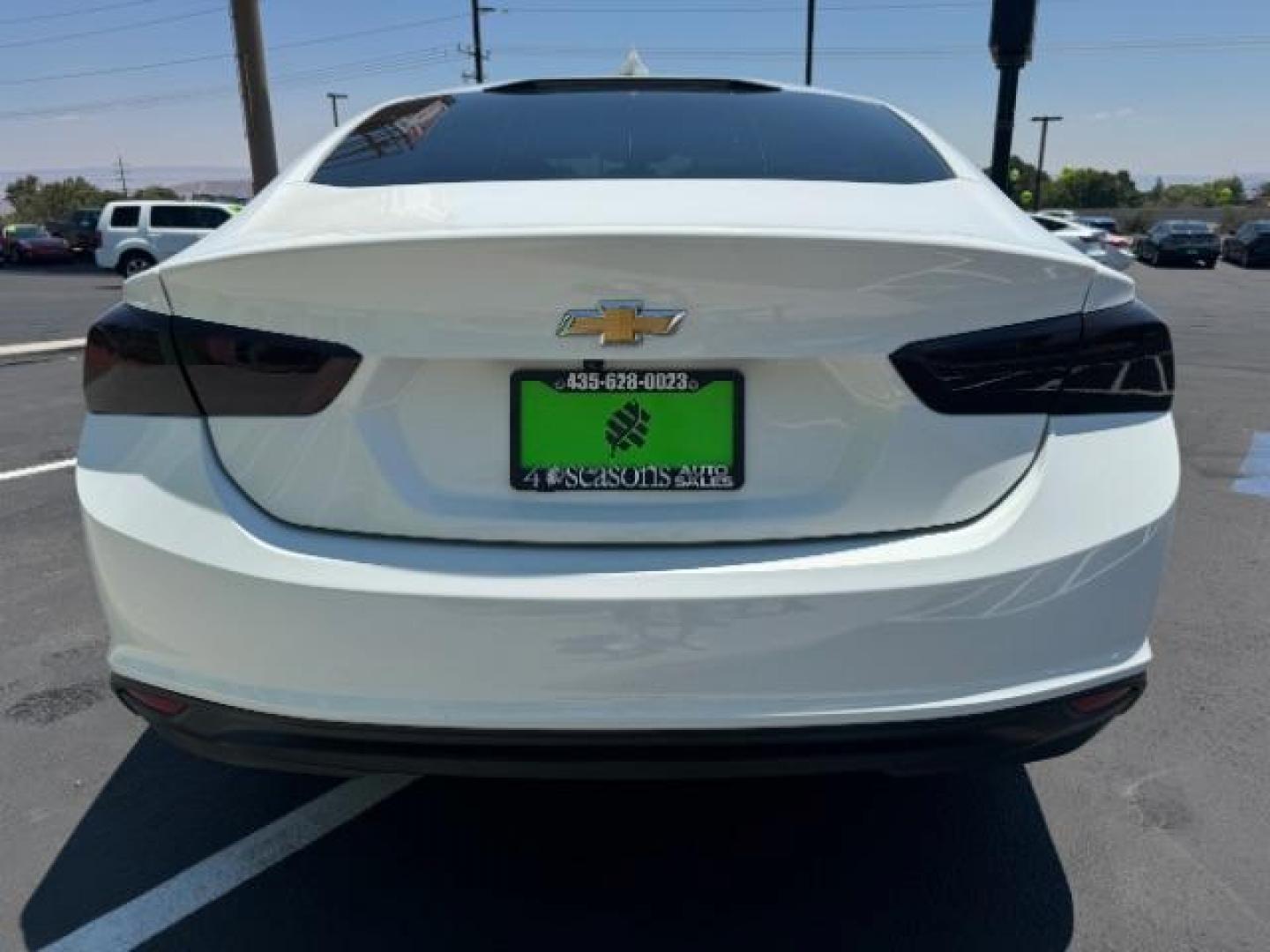 2018 Summit White Chevrolet Malibu SEDAN 4-DR (1G1ZD5ST9JF) with an 1.5L L4 DOHC 16V engine, 6-Speed Automatic transmission, located at 1865 East Red Hills Pkwy, St. George, 84770, (435) 628-0023, 37.120850, -113.543640 - We specialize in helping ALL people get the best financing available. No matter your credit score, good, bad or none we can get you an amazing rate. Had a bankruptcy, divorce, or repossessions? We give you the green light to get your credit back on the road. Low down and affordable payments that fit - Photo#5