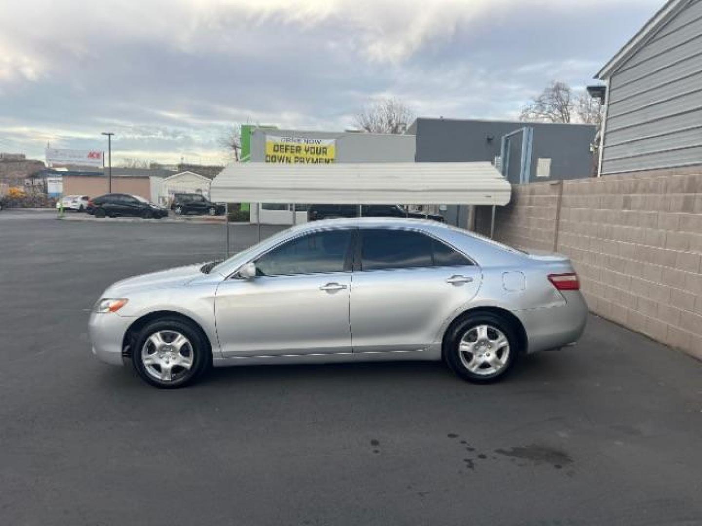 2007 Titanium Metallic /Bisque Cloth Interio Toyota Camry LE V6 (4T1BK46KX7U) with an 3.5L V6 DOHC 24V engine, 6-Speed Automatic transmission, located at 1865 East Red Hills Pkwy, St. George, 84770, (435) 628-0023, 37.120850, -113.543640 - This vehicle is a Mechanic Special. This means it will need some love. Runs a drives fine but has body damage, leaks or other mechanical issues. It did NOT pass our 50 point inspection. Get a great deal on a less than perfect car. These cars do NOT qualify for our in house financing. Cash and carry, - Photo#3