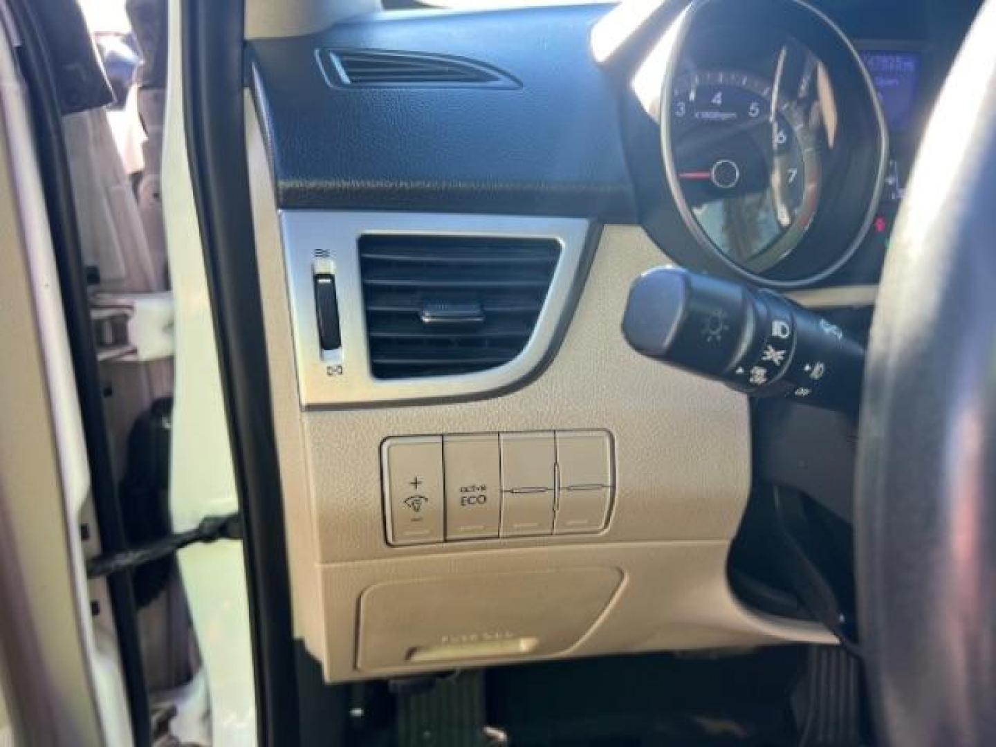2013 Monaco White /Beige Cloth Interior Hyundai Elantra GT A/T (KMHD35LE6DU) with an 1.8L L4 16V DOHC engine, 6-Speed Automatic transmission, located at 1865 East Red Hills Pkwy, St. George, 84770, (435) 628-0023, 37.120850, -113.543640 - Photo#13