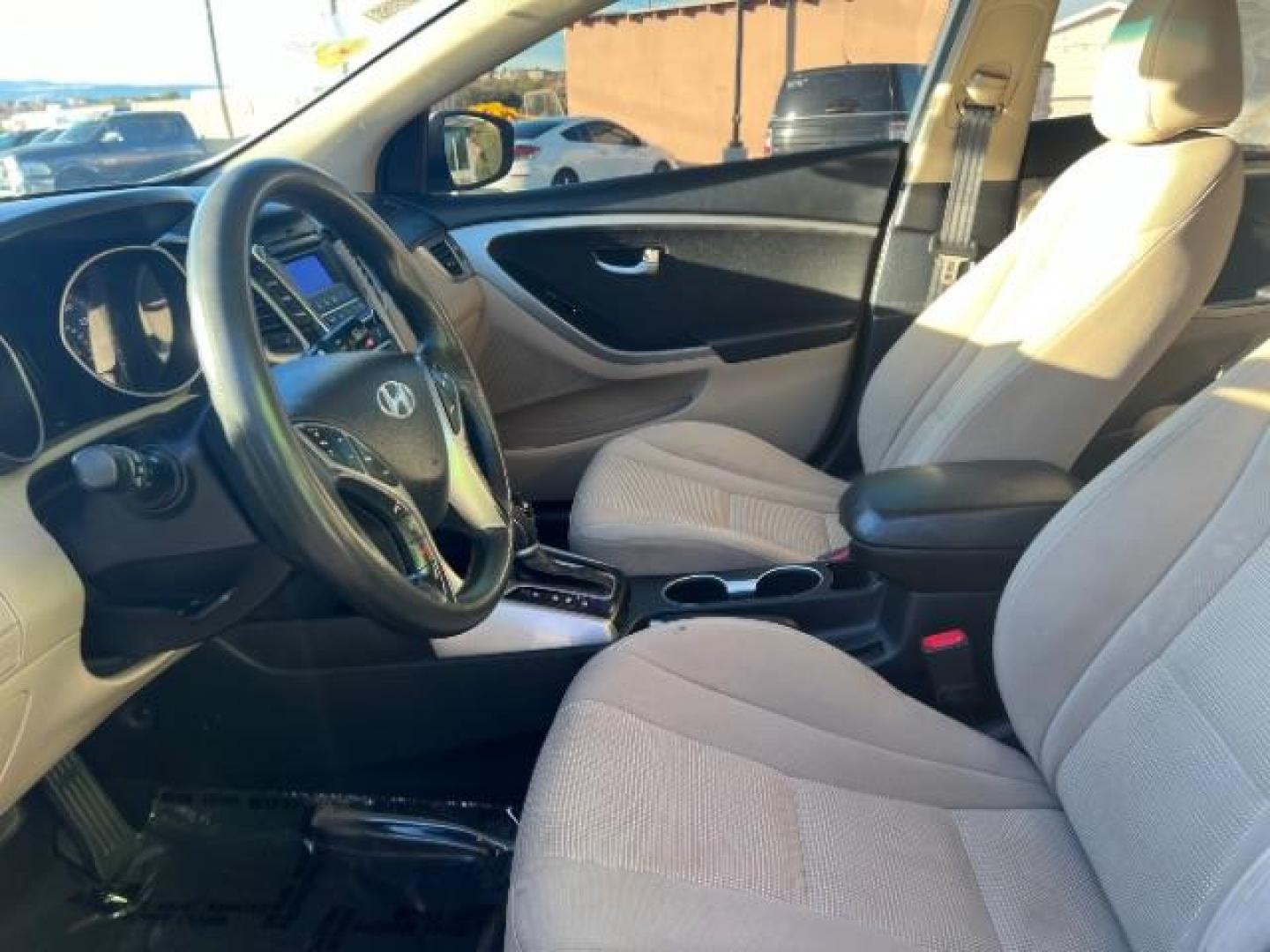 2013 Monaco White /Beige Cloth Interior Hyundai Elantra GT A/T (KMHD35LE6DU) with an 1.8L L4 16V DOHC engine, 6-Speed Automatic transmission, located at 1865 East Red Hills Pkwy, St. George, 84770, (435) 628-0023, 37.120850, -113.543640 - Photo#14