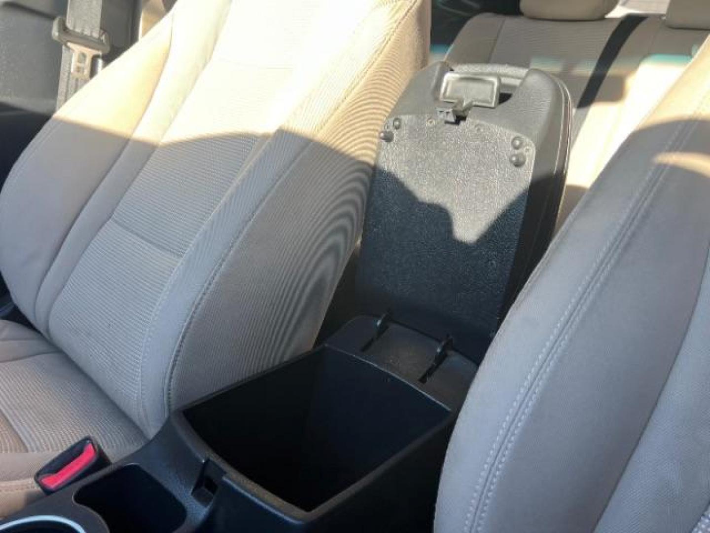 2013 Monaco White /Beige Cloth Interior Hyundai Elantra GT A/T (KMHD35LE6DU) with an 1.8L L4 16V DOHC engine, 6-Speed Automatic transmission, located at 1865 East Red Hills Pkwy, St. George, 84770, (435) 628-0023, 37.120850, -113.543640 - Photo#20