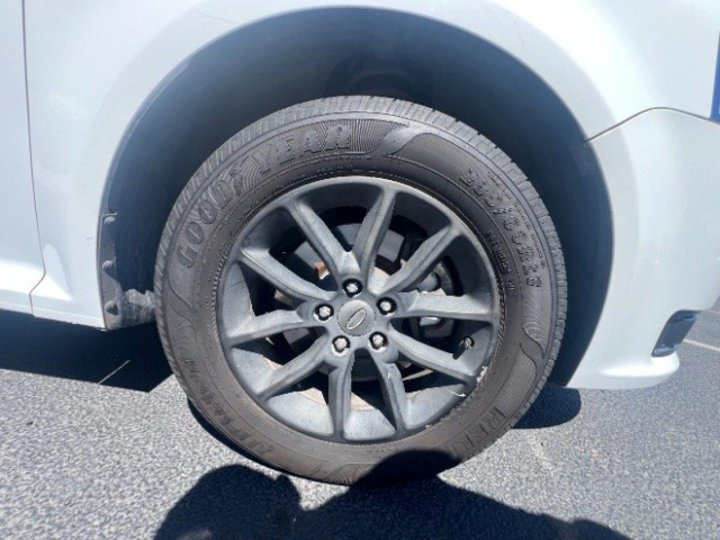 2014 White Suede /Charcoal Black Ford Flex SE FWD (2FMGK5B87EB) with an 3.5L V6 DOHC 24V engine, 6-Speed Automatic Overdrive transmission, located at 1865 East Red Hills Pkwy, St. George, 84770, (435) 628-0023, 37.120850, -113.543640 - Versatile Southern Utah travel starts with this 2014 Ford Flex SE FWD. Its 3.5L V6 engine, 6-speed automatic transmission, and front-wheel drive make it a smart fit for family trips, commuting, and three-row travel. With 147700 miles, this Flex is ready for its next adventure. The SE adds three-row- Photo#8
