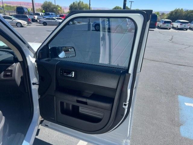 2014 White Suede /Charcoal Black Ford Flex SE FWD (2FMGK5B87EB) with an 3.5L V6 DOHC 24V engine, 6-Speed Automatic Overdrive transmission, located at 1865 East Red Hills Pkwy, St. George, 84770, (435) 628-0023, 37.120850, -113.543640 - Need three-row space without a huge truck payment? This White Suede 2014 Ford Flex SE FWD brings a 3.5L V6, 6-speed automatic, and front-wheel drive - the practical Flex layout families still love around Southern Utah. We specialize in in-house financing and work with all credit types - good, fair,- Photo#29