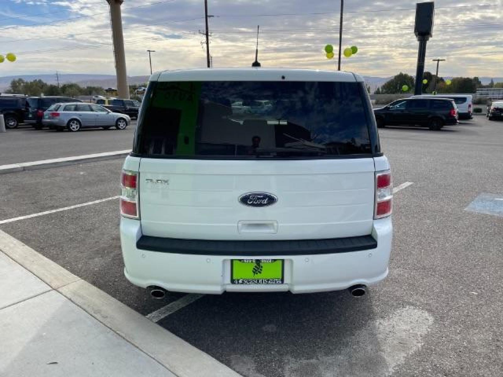 2014 White Suede /Charcoal Black Ford Flex SE FWD (2FMGK5B87EB) with an 3.5L V6 DOHC 24V engine, 6-Speed Automatic Overdrive transmission, located at 1865 East Red Hills Pkwy, St. George, 84770, (435) 628-0023, 37.120850, -113.543640 - We specialize in helping ALL people get the best financing available. No matter your credit score, good, bad or none we can get you an amazing rate. Had a bankruptcy, divorce, or repossessions? We give you the green light to get your credit back on the road. Low down and affordable payments that fit - Photo #8