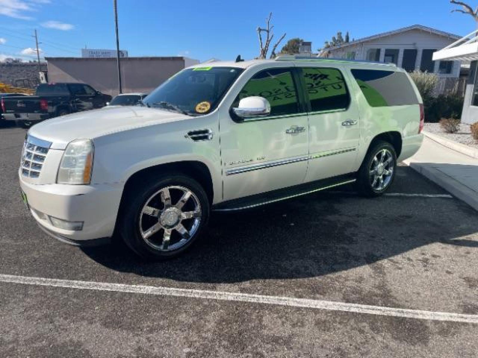 2008 White Diamond /Cocoa/Very Light Cashmere Leather Interior Cadillac Escalade ESV (1GYFK66838R) with an 6.2L V8 OHV 16V engine, 6-Speed Automatic transmission, located at 1865 East Red Hills Pkwy, St. George, 84770, (435) 628-0023, 37.120850, -113.543640 - We specialize in helping ALL people get the best financing available. No matter your credit score, good, bad or none we can get you an amazing rate. Had a bankruptcy, divorce, or repossessions? We give you the green light to get your credit back on the road. Low down and affordable payments that fit - Photo #4