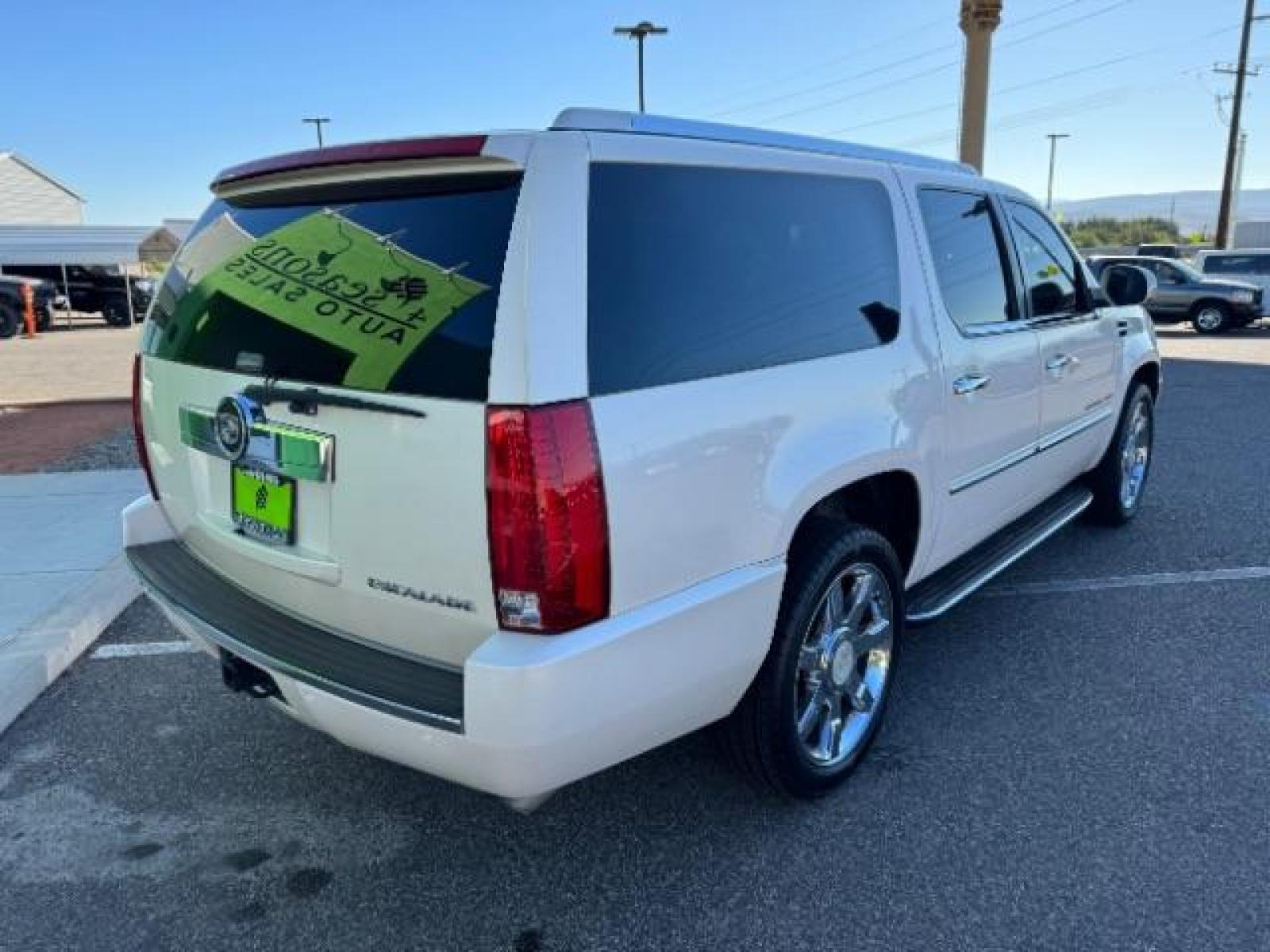 2008 White Diamond /Cocoa/Very Light Cashmere Leather Interior Cadillac Escalade ESV (1GYFK66838R) with an 6.2L V8 OHV 16V engine, 6-Speed Automatic transmission, located at 1865 East Red Hills Pkwy, St. George, 84770, (435) 628-0023, 37.120850, -113.543640 - We specialize in helping ALL people get the best financing available. No matter your credit score, good, bad or none we can get you an amazing rate. Had a bankruptcy, divorce, or repossessions? We give you the green light to get your credit back on the road. Low down and affordable payments that fit - Photo #9
