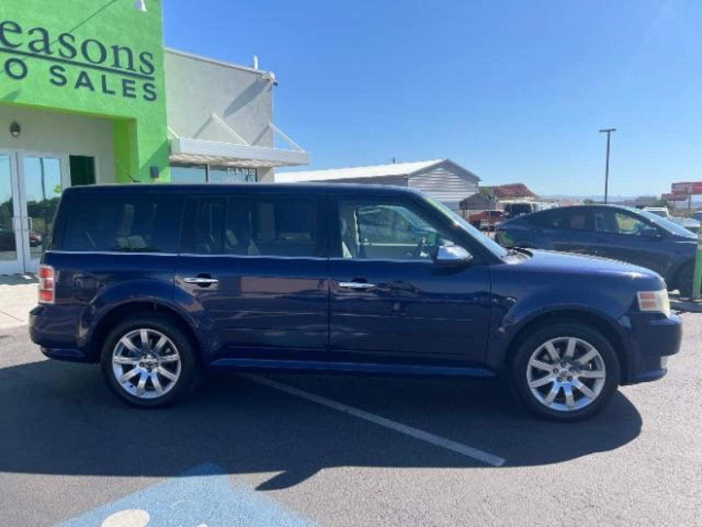 2011 Kona Blue Metallic /Medium Light Stone Leather Interior Ford Flex Limited FWD (2FMGK5DC3BB) with an 3.5L V6 DOHC 24V engine, 6-Speed Automatic Overdrive transmission, located at 1865 East Red Hills Pkwy, St. George, 84770, (435) 628-0023, 37.120850, -113.543640 - We specialize in helping ALL people get the best financing available. No matter your credit score, good, bad or none we can get you an amazing rate. Had a bankruptcy, divorce, or repossessions? We give you the green light to get your credit back on the road. Low down and affordable payments that fit- Photo#7