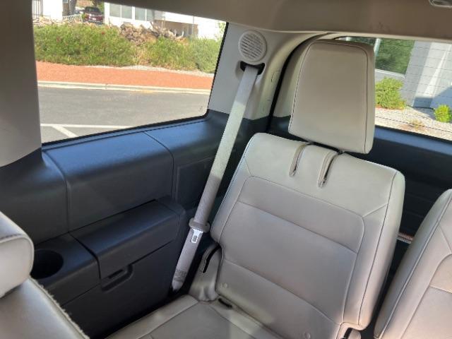 2011 Kona Blue Metallic /Medium Light Stone Leather Interior Ford Flex Limited FWD (2FMGK5DC3BB) with an 3.5L V6 DOHC 24V engine, 6-Speed Automatic Overdrive transmission, located at 1865 East Red Hills Pkwy, St. George, 84770, (435) 628-0023, 37.120850, -113.543640 - We specialize in helping ALL people get the best financing available. No matter your credit score, good, bad or none we can get you an amazing rate. Had a bankruptcy, divorce, or repossessions? We give you the green light to get your credit back on the road. Low down and affordable payments that fit - Photo#24