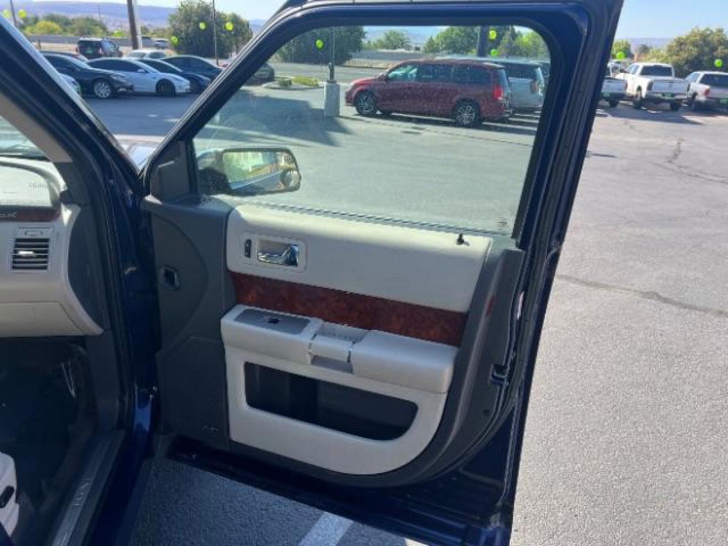 2011 Kona Blue Metallic /Medium Light Stone Leather Interior Ford Flex Limited FWD (2FMGK5DC3BB) with an 3.5L V6 DOHC 24V engine, 6-Speed Automatic Overdrive transmission, located at 1865 East Red Hills Pkwy, St. George, 84770, (435) 628-0023, 37.120850, -113.543640 - We specialize in helping ALL people get the best financing available. No matter your credit score, good, bad or none we can get you an amazing rate. Had a bankruptcy, divorce, or repossessions? We give you the green light to get your credit back on the road. Low down and affordable payments that fit- Photo#30