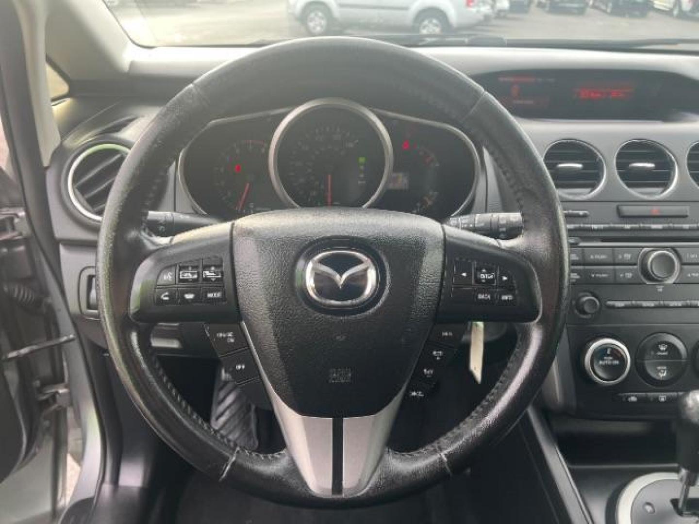 2012 Liquid Silver Metallic /Black Cloth Interior Mazda CX-7 i Sport (JM3ER2BM5C0) with an 2.5L L4 DOHC 16V engine, 5-Speed Automatic transmission, located at 1865 East Red Hills Pkwy, St. George, 84770, (435) 628-0023, 37.120850, -113.543640 - We specialize in helping ALL people get the best financing available. No matter your credit score, good, bad or none we can get you an amazing rate. Had a bankruptcy, divorce, or repossessions? We give you the green light to get your credit back on the road. Low down and affordable payments that fit - Photo#16