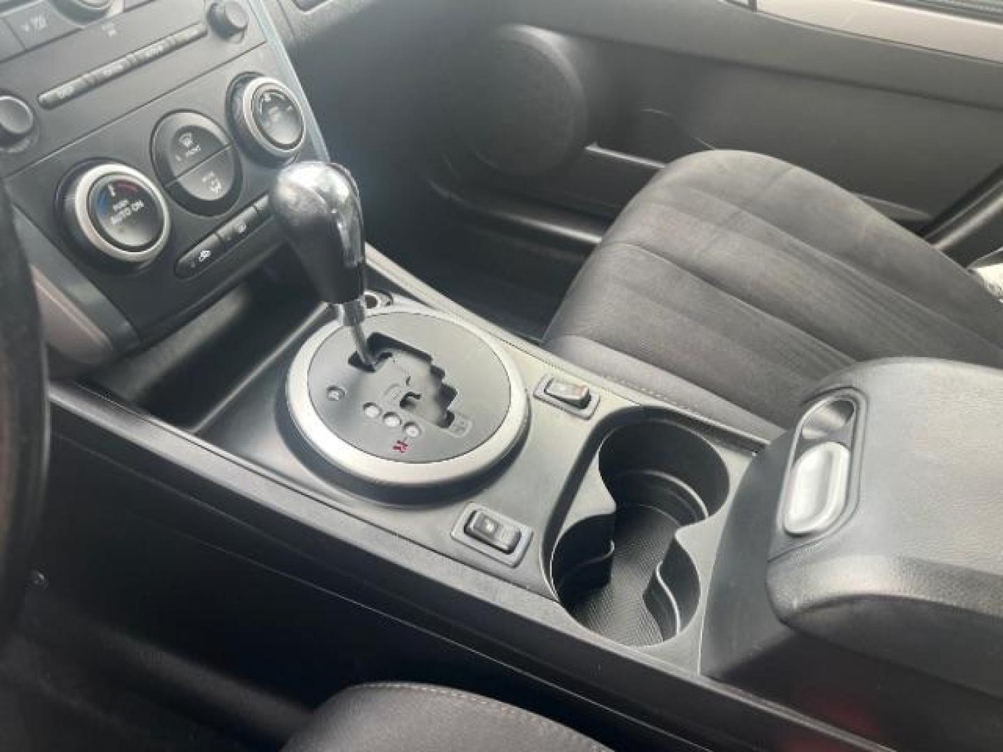 2012 Liquid Silver Metallic /Black Cloth Interior Mazda CX-7 i Sport (JM3ER2BM5C0) with an 2.5L L4 DOHC 16V engine, 5-Speed Automatic transmission, located at 1865 East Red Hills Pkwy, St. George, 84770, (435) 628-0023, 37.120850, -113.543640 - We specialize in helping ALL people get the best financing available. No matter your credit score, good, bad or none we can get you an amazing rate. Had a bankruptcy, divorce, or repossessions? We give you the green light to get your credit back on the road. Low down and affordable payments that fit - Photo#18