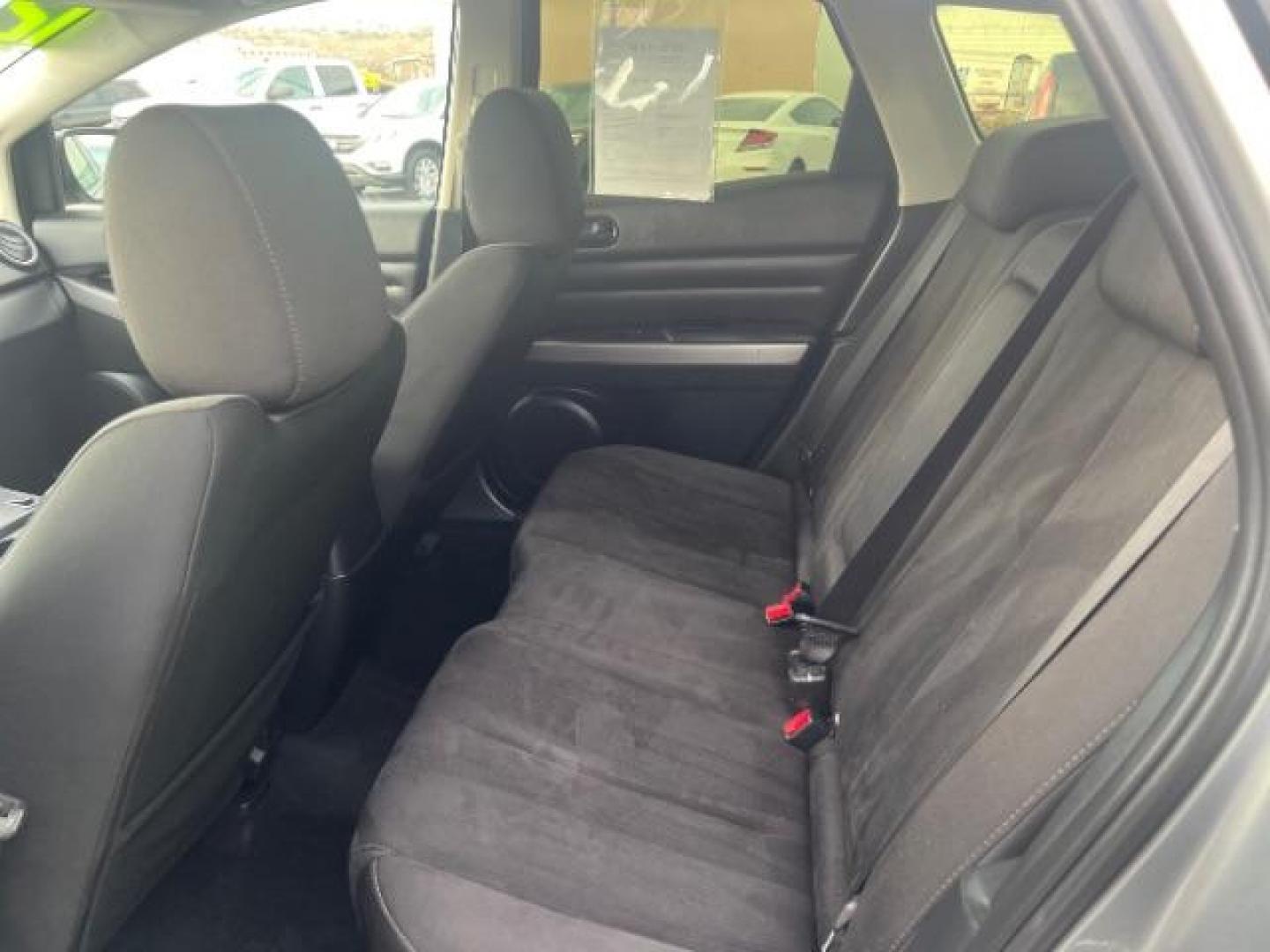 2012 Liquid Silver Metallic /Black Cloth Interior Mazda CX-7 i Sport (JM3ER2BM5C0) with an 2.5L L4 DOHC 16V engine, 5-Speed Automatic transmission, located at 1865 East Red Hills Pkwy, St. George, 84770, (435) 628-0023, 37.120850, -113.543640 - We specialize in helping ALL people get the best financing available. No matter your credit score, good, bad or none we can get you an amazing rate. Had a bankruptcy, divorce, or repossessions? We give you the green light to get your credit back on the road. Low down and affordable payments that fit - Photo#22