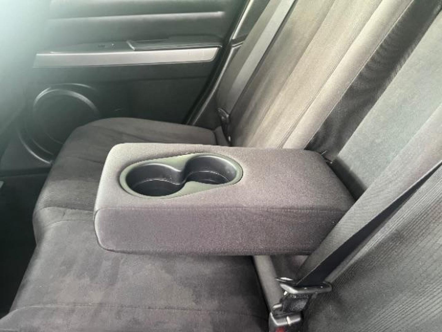 2012 Liquid Silver Metallic /Black Cloth Interior Mazda CX-7 i Sport (JM3ER2BM5C0) with an 2.5L L4 DOHC 16V engine, 5-Speed Automatic transmission, located at 1865 East Red Hills Pkwy, St. George, 84770, (435) 628-0023, 37.120850, -113.543640 - We specialize in helping ALL people get the best financing available. No matter your credit score, good, bad or none we can get you an amazing rate. Had a bankruptcy, divorce, or repossessions? We give you the green light to get your credit back on the road. Low down and affordable payments that fit - Photo#24