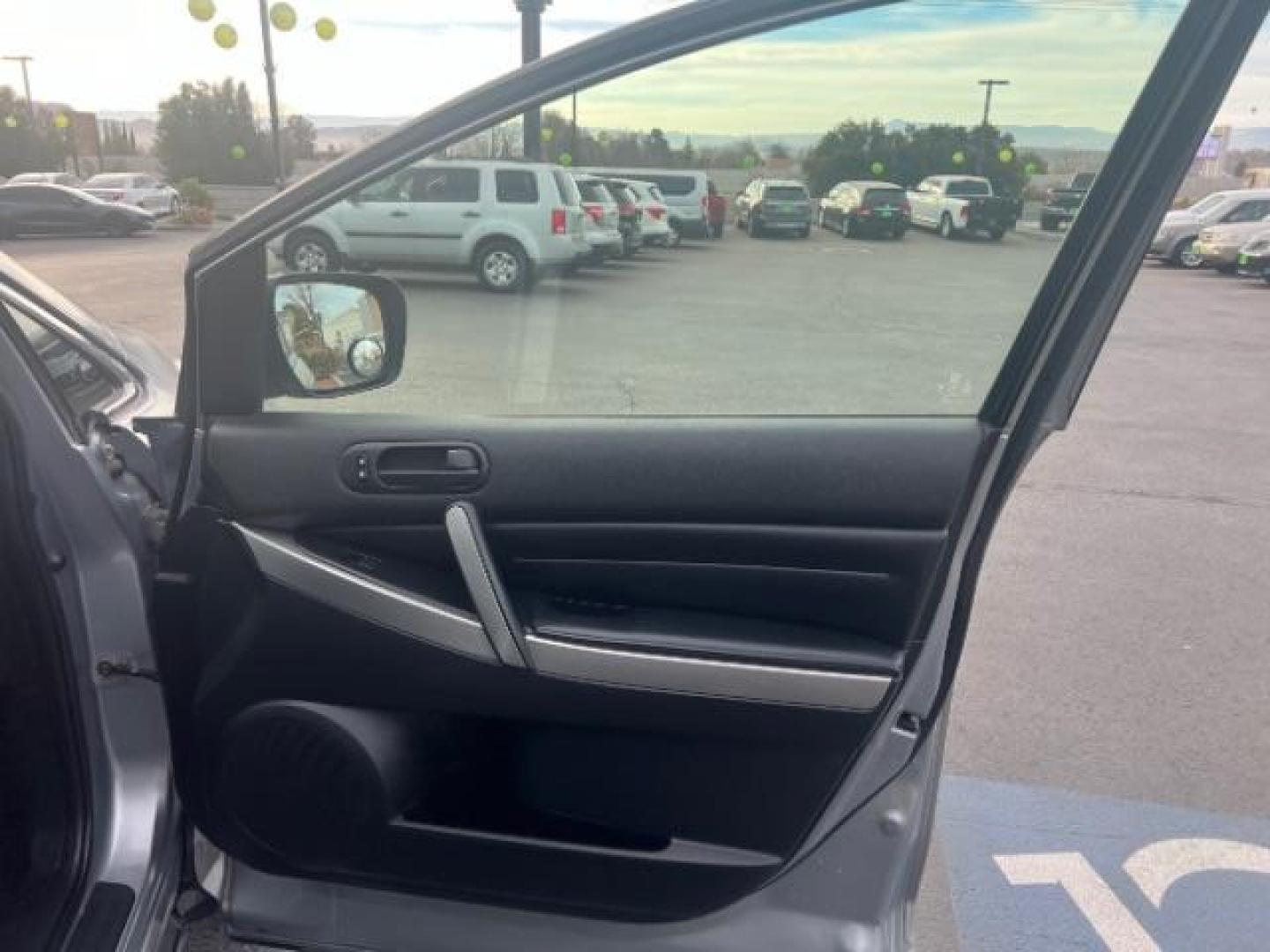 2012 Liquid Silver Metallic /Black Cloth Interior Mazda CX-7 i Sport (JM3ER2BM5C0) with an 2.5L L4 DOHC 16V engine, 5-Speed Automatic transmission, located at 1865 East Red Hills Pkwy, St. George, 84770, (435) 628-0023, 37.120850, -113.543640 - We specialize in helping ALL people get the best financing available. No matter your credit score, good, bad or none we can get you an amazing rate. Had a bankruptcy, divorce, or repossessions? We give you the green light to get your credit back on the road. Low down and affordable payments that fit - Photo#29