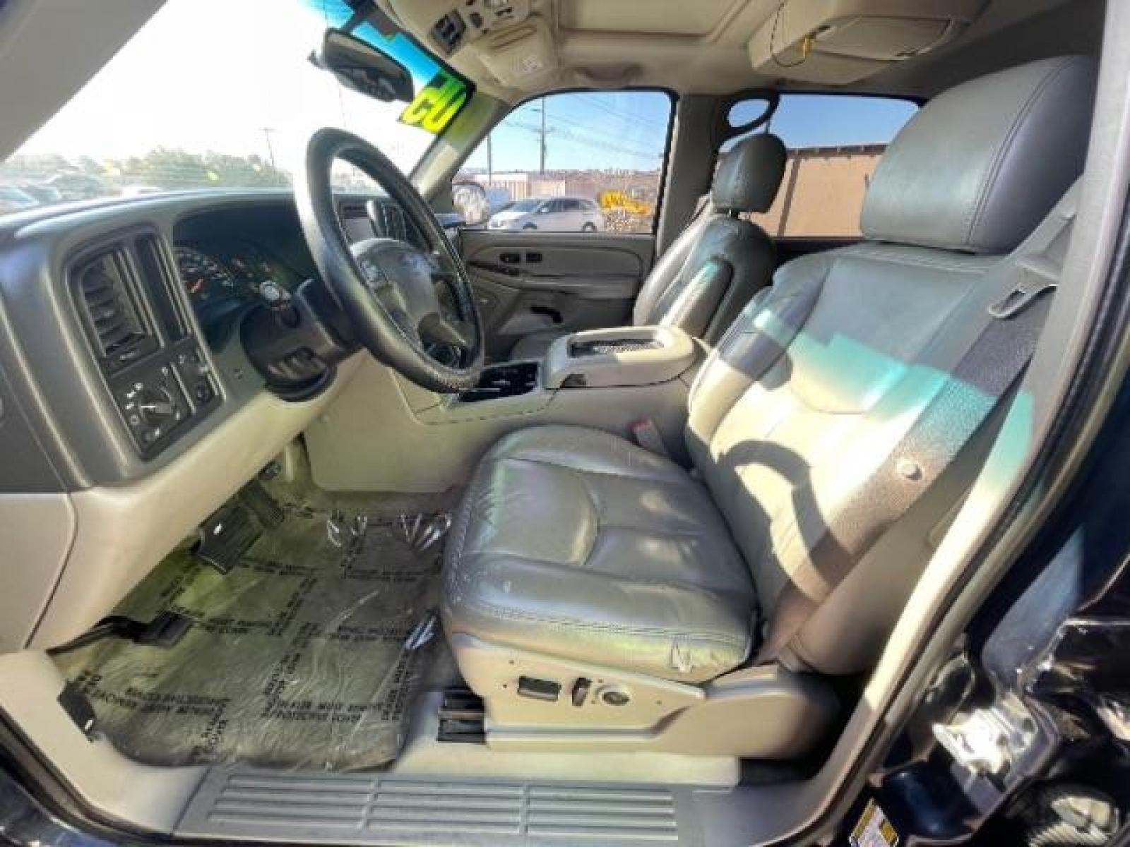 2005 Dark Blue Metallic /Gray/Dark Charcoal Leather Interior Chevrolet Suburban 1500 2WD (3GNEC16Z05G) with an 5.3L V8 OHV 16V FFV engine, 4-Speed Automatic transmission, located at 1865 East Red Hills Pkwy, St. George, 84770, (435) 628-0023, 37.120850, -113.543640 - Photo #11