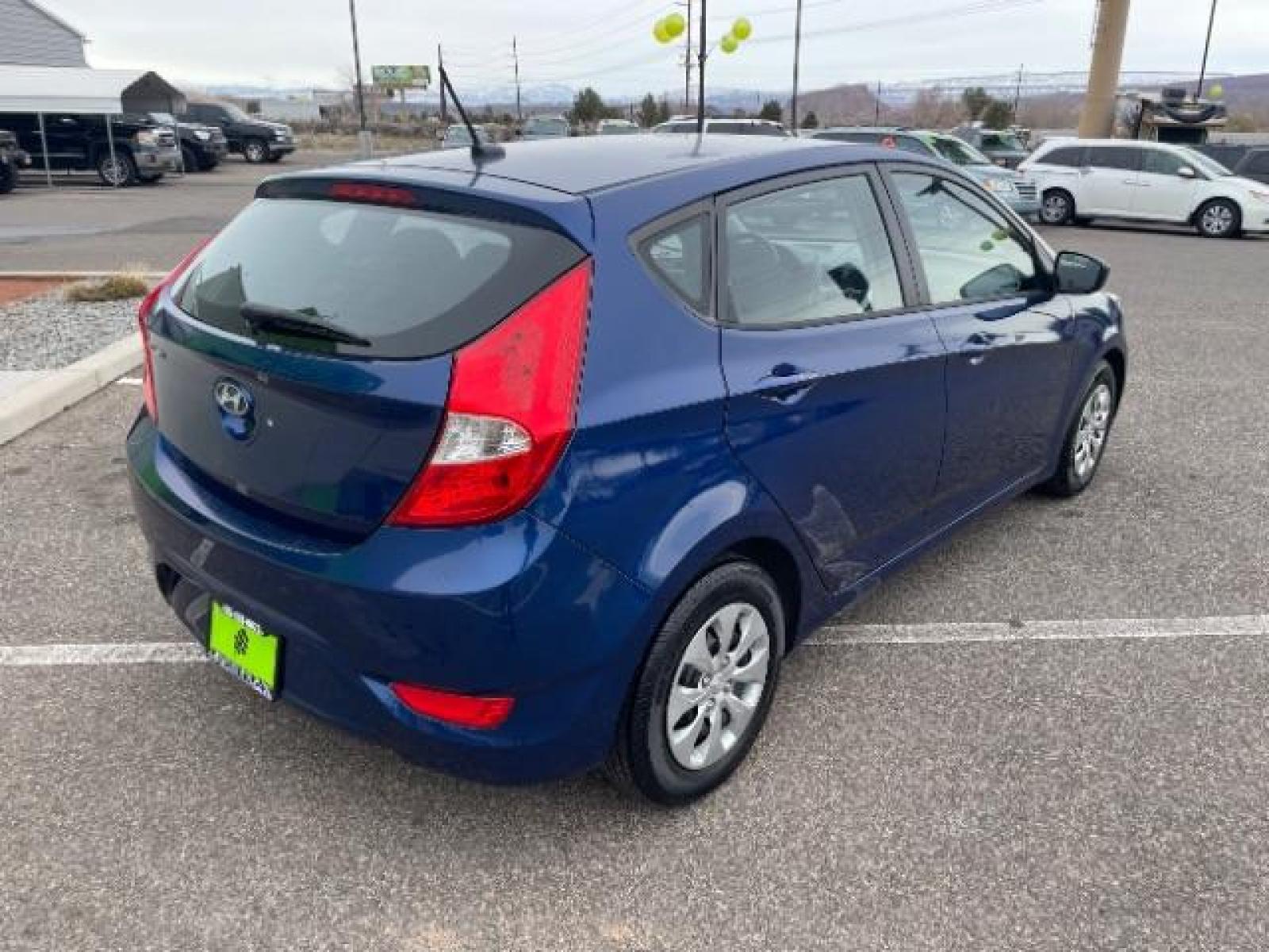 2016 Pacific Blue /Black, cloth Hyundai Accent SE 5-Door 6A (KMHCT5AEXGU) with an 1.6L L4 DOHC 16V engine, 6-Speed Automatic transmission, located at 1865 East Red Hills Pkwy, St. George, 84770, (435) 628-0023, 37.120850, -113.543640 - Photo #9
