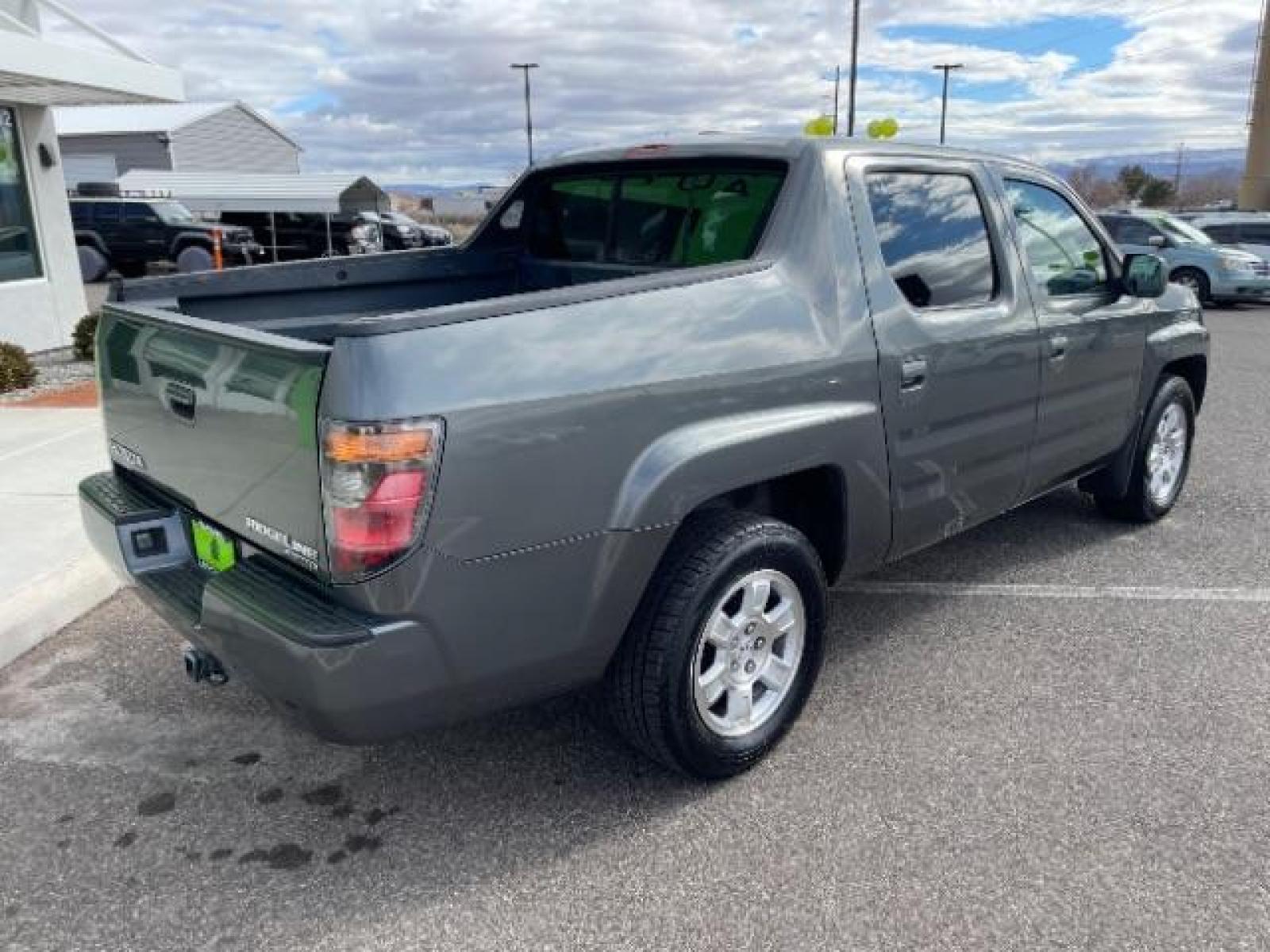 2008 Billet Silver Metallic /Gray Leather Interior Honda Ridgeline RTL (2HJYK16598H) with an 3.5L V6 SOHC 24V engine, 5-Speed Automatic transmission, located at 1865 East Red Hills Pkwy, St. George, 84770, (435) 628-0023, 37.120850, -113.543640 - Photo #9