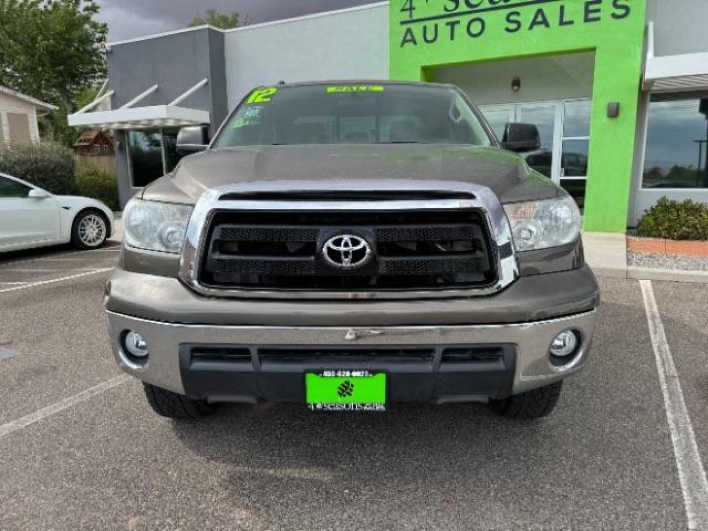 2012 Pyrite Mica /Graphite Cloth Inter Toyota Tundra Tundra-Grade Double Cab 4.6L 2WD (5TFRM5F14CX) with an 4.6L V8 DOHC 32V engine, 5-Speed Automatic Overdrive transmission, located at 940 North Main Street, Cedar City, UT, 84720, (435) 628-0023, 37.692936, -113.061897 - We specialize in helping ALL people get the best financing available. No matter your credit score, good, bad or none we can get you an amazing rate. Had a bankruptcy, divorce, or repossessions? We give you the green light to get your credit back on the road. Low down and affordable payments that fit - Photo#1