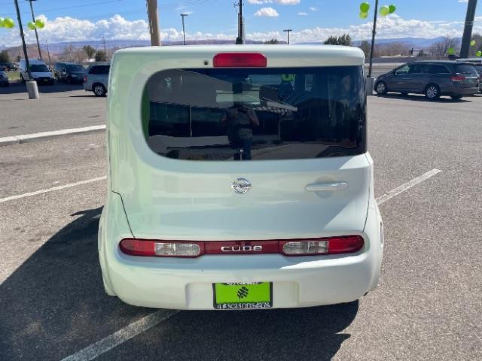 2010 White Pearl /Black Cloth Interior Nissan cube 1.8 S (JN8AZ2KR9AT) with an 1.8L L4 DOHC 16V engine, Continuously Variable Transmission transmission, located at 1865 East Red Hills Pkwy, St. George, 84770, (435) 628-0023, 37.120850, -113.543640 - Photo #8