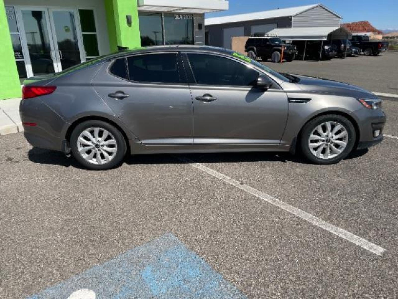 2015 Satin Metal /Gray Kia Optima EX (5XXGN4A71FG) with an 2.4L L4 DOHC 16V engine, 6-Speed Automatic transmission, located at 1865 East Red Hills Pkwy, St. George, 84770, (435) 628-0023, 37.120850, -113.543640 - We specialize in helping ALL people get the best financing available. No matter your credit score, good, bad or none we can get you an amazing rate. Had a bankruptcy, divorce, or repossessions? We give you the green light to get your credit back on the road. Low down and affordable payments that fit - Photo #12