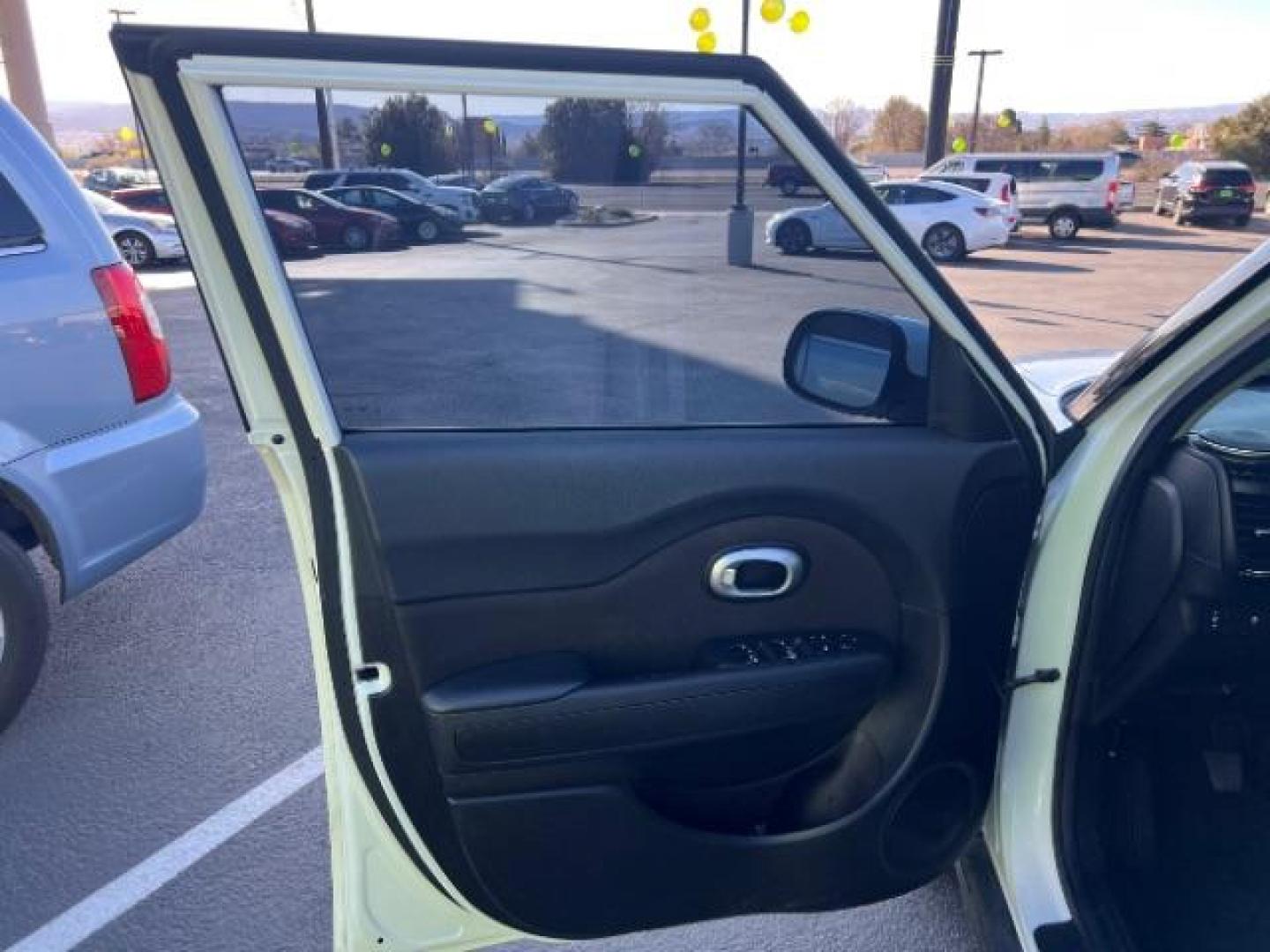 2019 Clear White /Black Tricot Cloth, cloth Kia Soul Base 6M (KNDJN2A28K7) with an 1.6L L4 DOHC 16V engine, 6-Speed Manual transmission, located at 1865 East Red Hills Pkwy, St. George, 84770, (435) 628-0023, 37.120850, -113.543640 - We specialize in helping ALL people get the best financing available. No matter your credit score, good, bad or none we can get you an amazing rate. Had a bankruptcy, divorce, or repossessions? We give you the green light to get your credit back on the road. Low down and affordable payments that fit - Photo#12