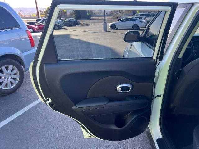 2019 Clear White /Black Tricot Cloth, cloth Kia Soul Base 6M (KNDJN2A28K7) with an 1.6L L4 DOHC 16V engine, 6-Speed Manual transmission, located at 1865 East Red Hills Pkwy, St. George, 84770, (435) 628-0023, 37.120850, -113.543640 - We specialize in helping ALL people get the best financing available. No matter your credit score, good, bad or none we can get you an amazing rate. Had a bankruptcy, divorce, or repossessions? We give you the green light to get your credit back on the road. Low down and affordable payments that fit - Photo#20