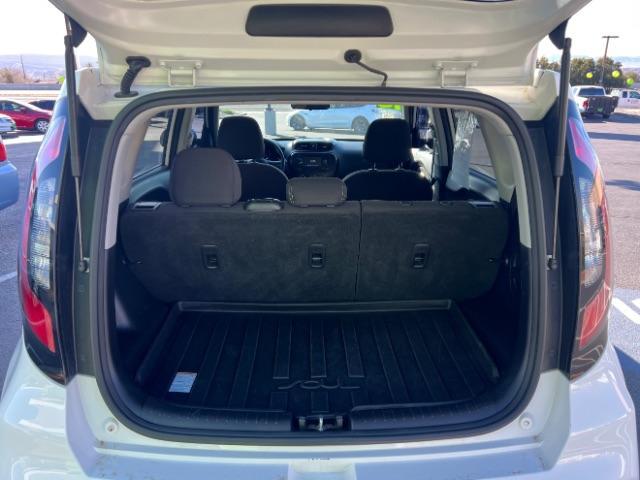 2019 Clear White /Black Tricot Cloth, cloth Kia Soul Base 6M (KNDJN2A28K7) with an 1.6L L4 DOHC 16V engine, 6-Speed Manual transmission, located at 1865 East Red Hills Pkwy, St. George, 84770, (435) 628-0023, 37.120850, -113.543640 - We specialize in helping ALL people get the best financing available. No matter your credit score, good, bad or none we can get you an amazing rate. Had a bankruptcy, divorce, or repossessions? We give you the green light to get your credit back on the road. Low down and affordable payments that fit - Photo#23