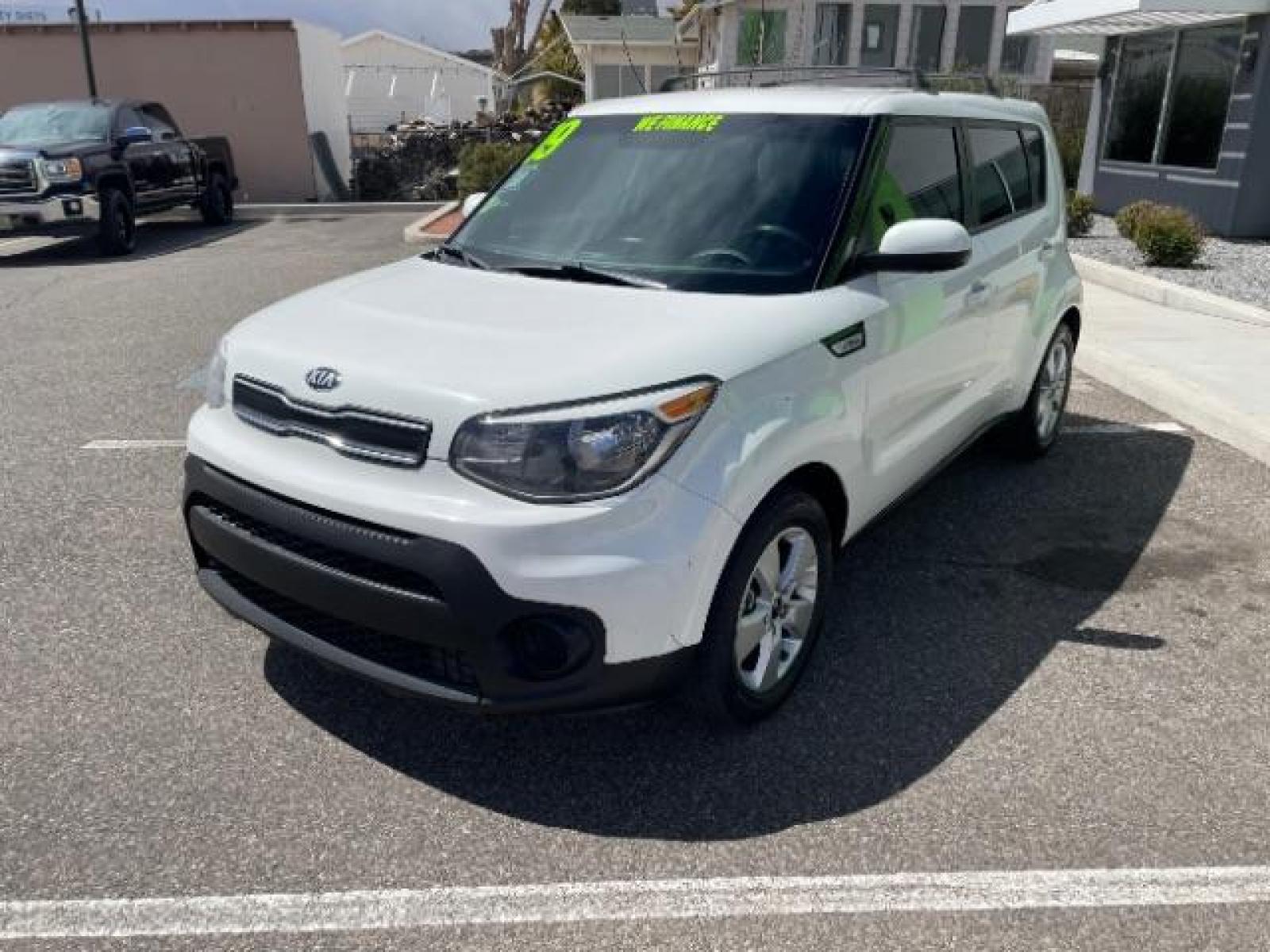 2019 Clear White /Black Tricot Cloth, cloth Kia Soul Base 6M (KNDJN2A28K7) with an 1.6L L4 DOHC 16V engine, 6-Speed Manual transmission, located at 1865 East Red Hills Pkwy, St. George, 84770, (435) 628-0023, 37.120850, -113.543640 - Photo #3