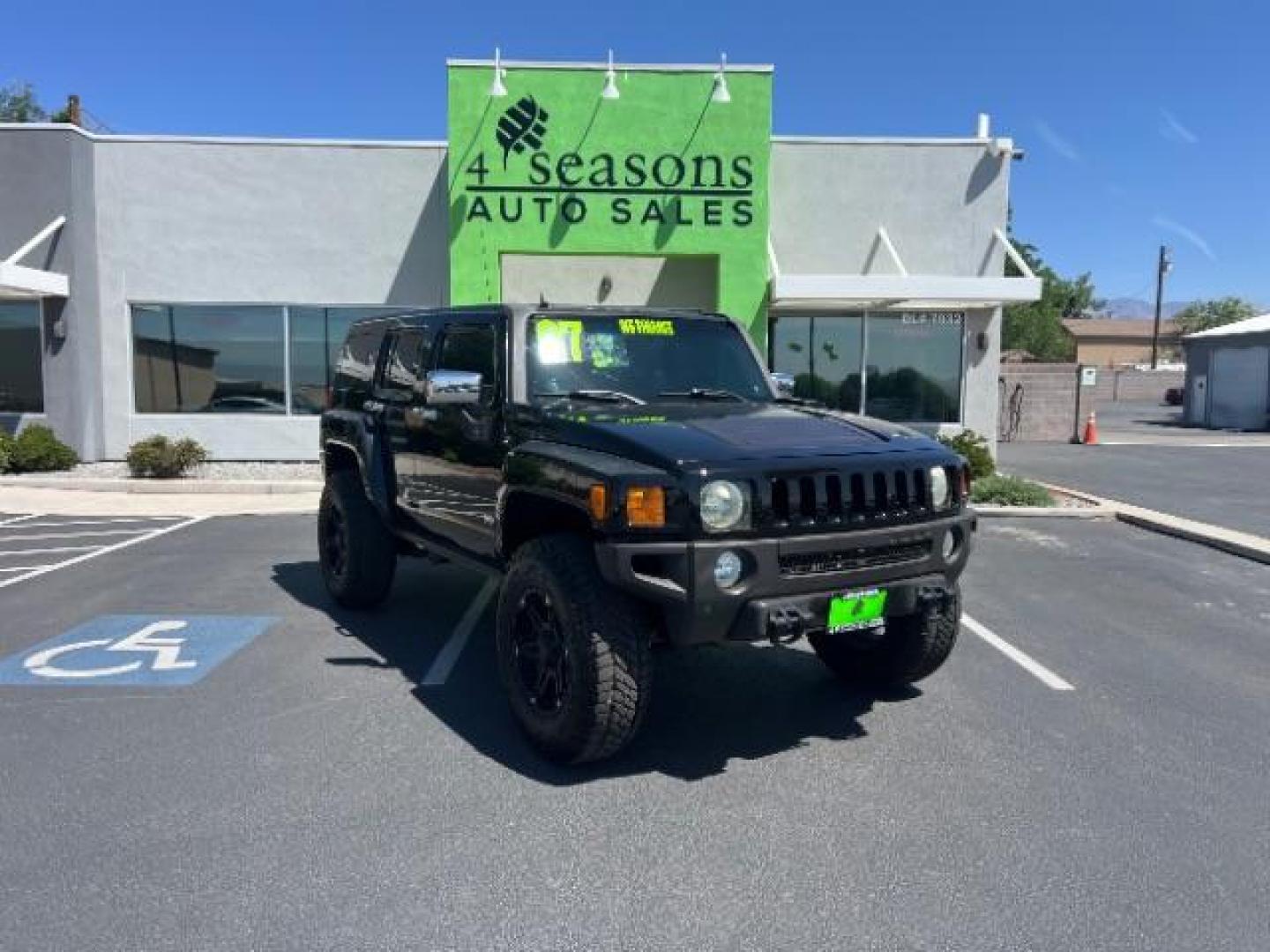 2007 Black /Tan Leather Interior Hummer H3 Adventure (5GTDN13E478) with an 3.7L L5 DOHC 20V engine, 4-Speed Automatic transmission, located at 1865 East Red Hills Pkwy, St. George, 84770, (435) 628-0023, 37.120850, -113.543640 - We specialize in helping ALL people get the best financing available. No matter your credit score, good, bad or none we can get you an amazing rate. Had a bankruptcy, divorce, or repossessions? We give you the green light to get your credit back on the road. Low down and affordable payments that fit - Photo#0