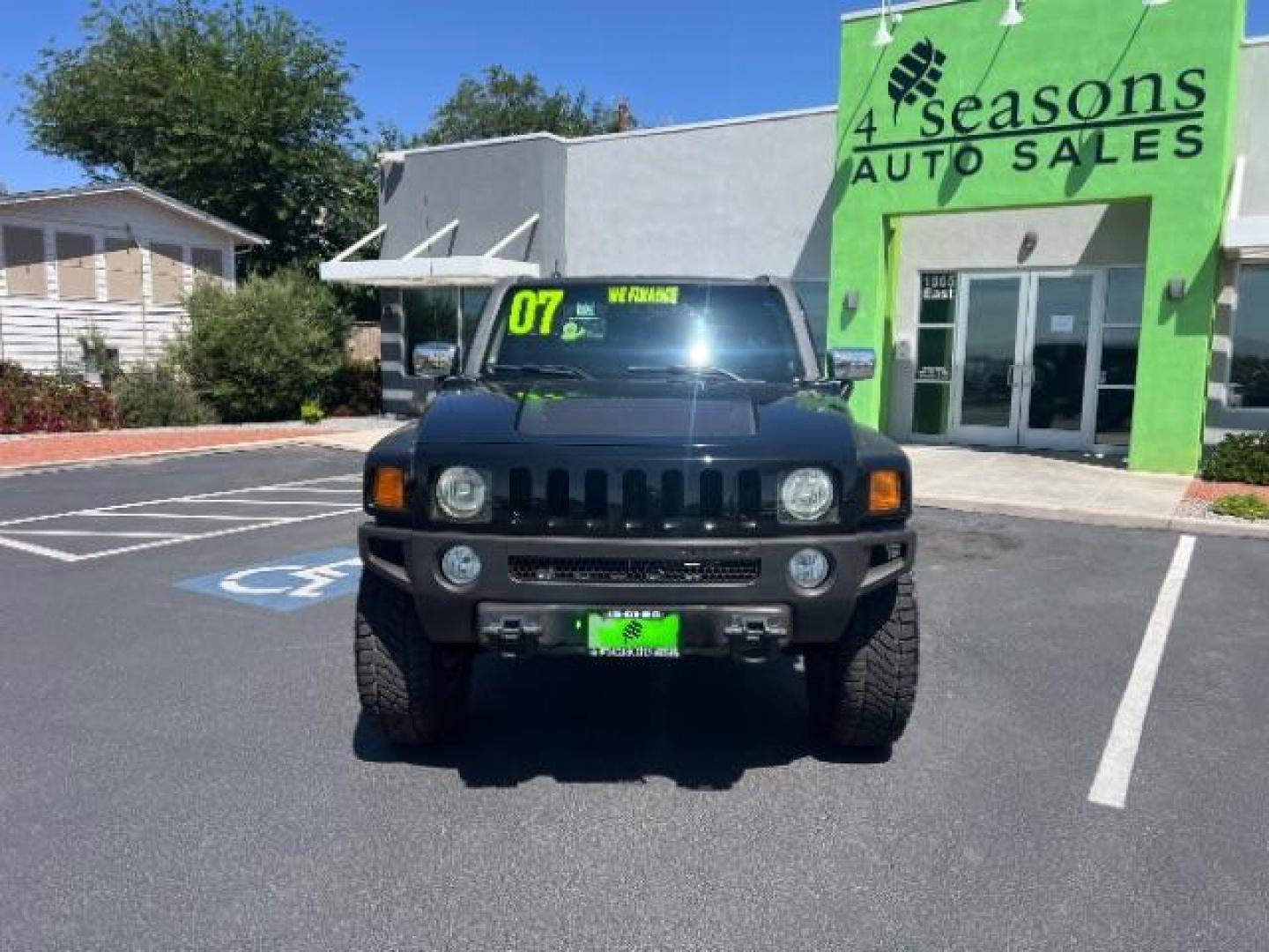 2007 Black /Tan Leather Interior Hummer H3 Adventure (5GTDN13E478) with an 3.7L L5 DOHC 20V engine, 4-Speed Automatic transmission, located at 1865 East Red Hills Pkwy, St. George, 84770, (435) 628-0023, 37.120850, -113.543640 - We specialize in helping ALL people get the best financing available. No matter your credit score, good, bad or none we can get you an amazing rate. Had a bankruptcy, divorce, or repossessions? We give you the green light to get your credit back on the road. Low down and affordable payments that fit - Photo#1