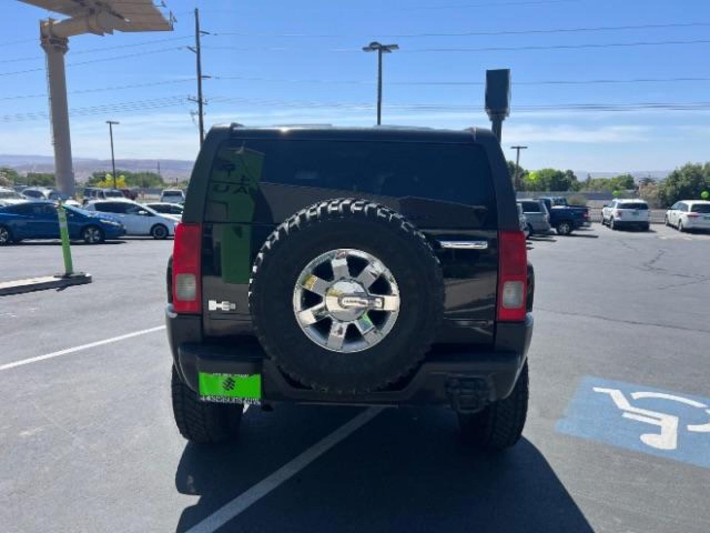 2007 Black /Tan Leather Interior Hummer H3 Adventure (5GTDN13E478) with an 3.7L L5 DOHC 20V engine, 4-Speed Automatic transmission, located at 1865 East Red Hills Pkwy, St. George, 84770, (435) 628-0023, 37.120850, -113.543640 - We specialize in helping ALL people get the best financing available. No matter your credit score, good, bad or none we can get you an amazing rate. Had a bankruptcy, divorce, or repossessions? We give you the green light to get your credit back on the road. Low down and affordable payments that fit - Photo#5