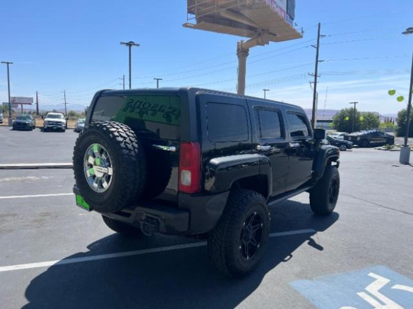 2007 Black /Tan Leather Interior Hummer H3 Adventure (5GTDN13E478) with an 3.7L L5 DOHC 20V engine, 4-Speed Automatic transmission, located at 1865 East Red Hills Pkwy, St. George, 84770, (435) 628-0023, 37.120850, -113.543640 - We specialize in helping ALL people get the best financing available. No matter your credit score, good, bad or none we can get you an amazing rate. Had a bankruptcy, divorce, or repossessions? We give you the green light to get your credit back on the road. Low down and affordable payments that fit - Photo#6