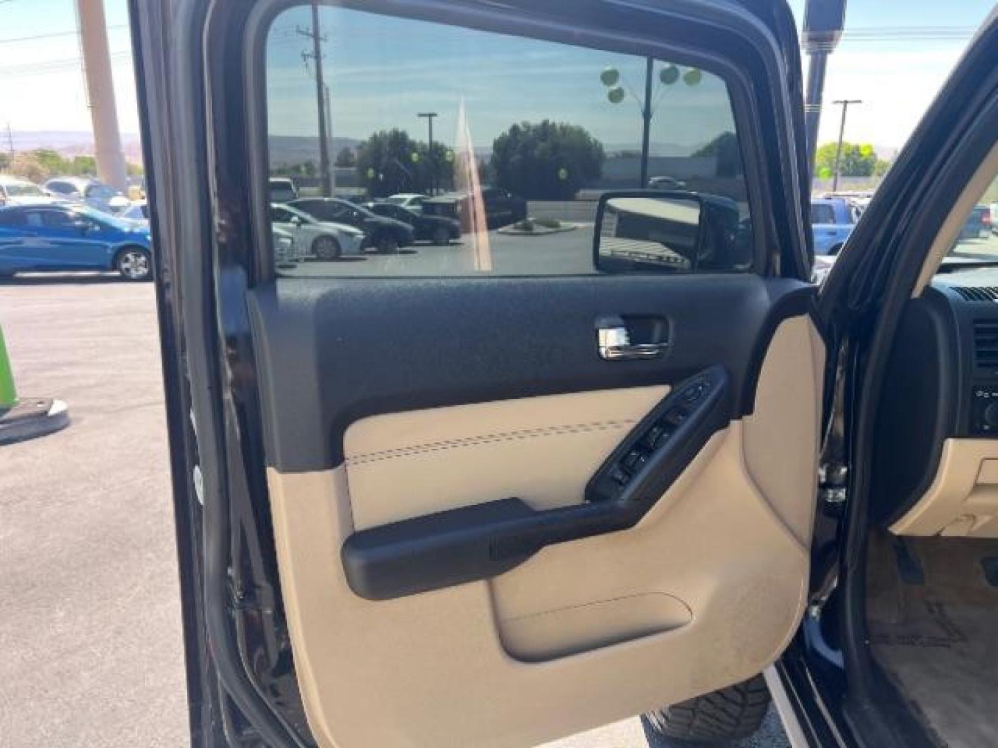 2007 Black /Tan Leather Interior Hummer H3 Adventure (5GTDN13E478) with an 3.7L L5 DOHC 20V engine, 4-Speed Automatic transmission, located at 1865 East Red Hills Pkwy, St. George, 84770, (435) 628-0023, 37.120850, -113.543640 - We specialize in helping ALL people get the best financing available. No matter your credit score, good, bad or none we can get you an amazing rate. Had a bankruptcy, divorce, or repossessions? We give you the green light to get your credit back on the road. Low down and affordable payments that fit - Photo#12