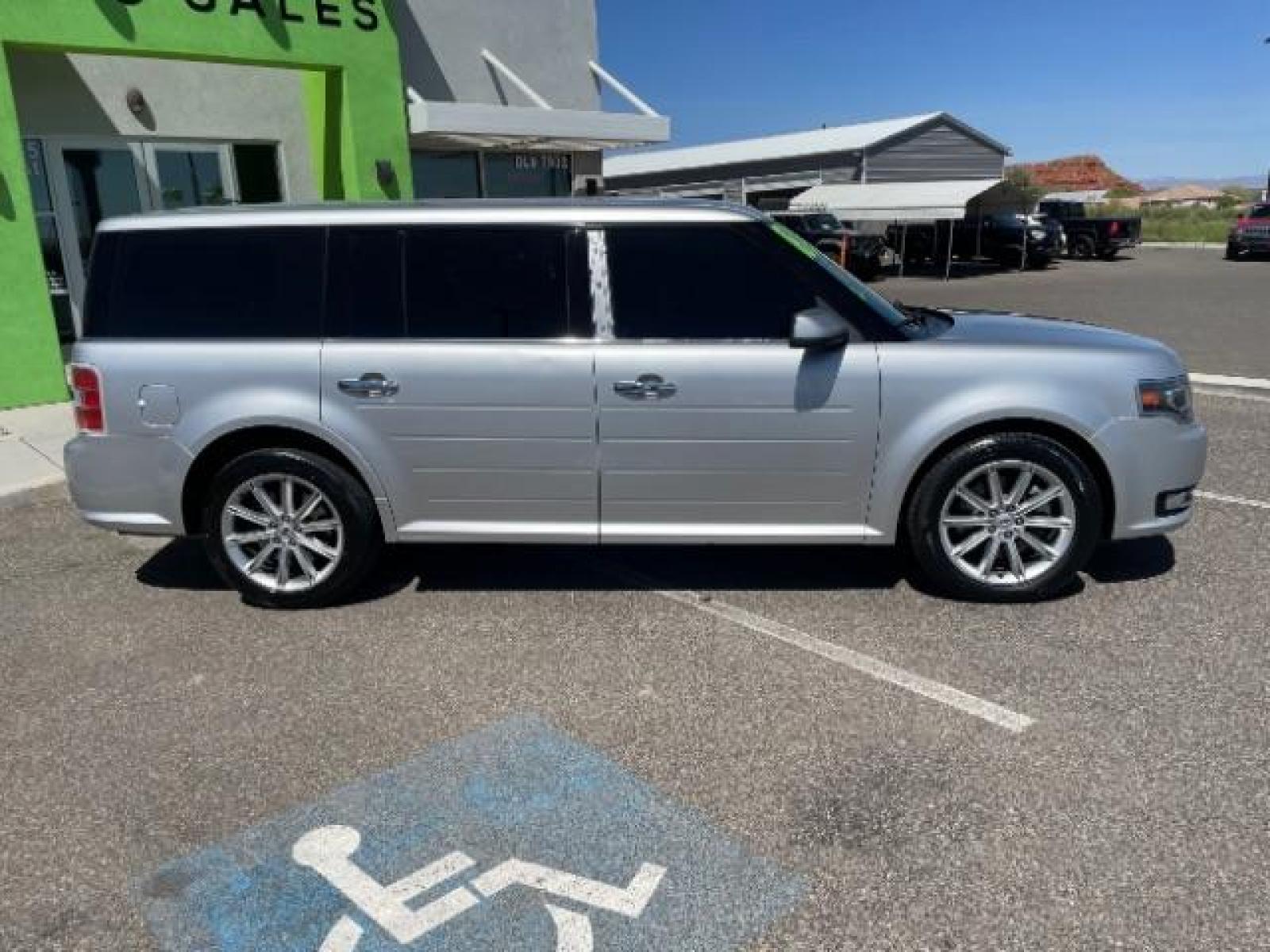 2018 Ingot Silver Metallic /Charcoal Black, leather Ford Flex Limited FWD (2FMGK5D84JB) with an 3.5L V6 DOHC 24V engine, 6-Speed Automatic Overdrive transmission, located at 1865 East Red Hills Pkwy, St. George, 84770, (435) 628-0023, 37.120850, -113.543640 - Photo #11