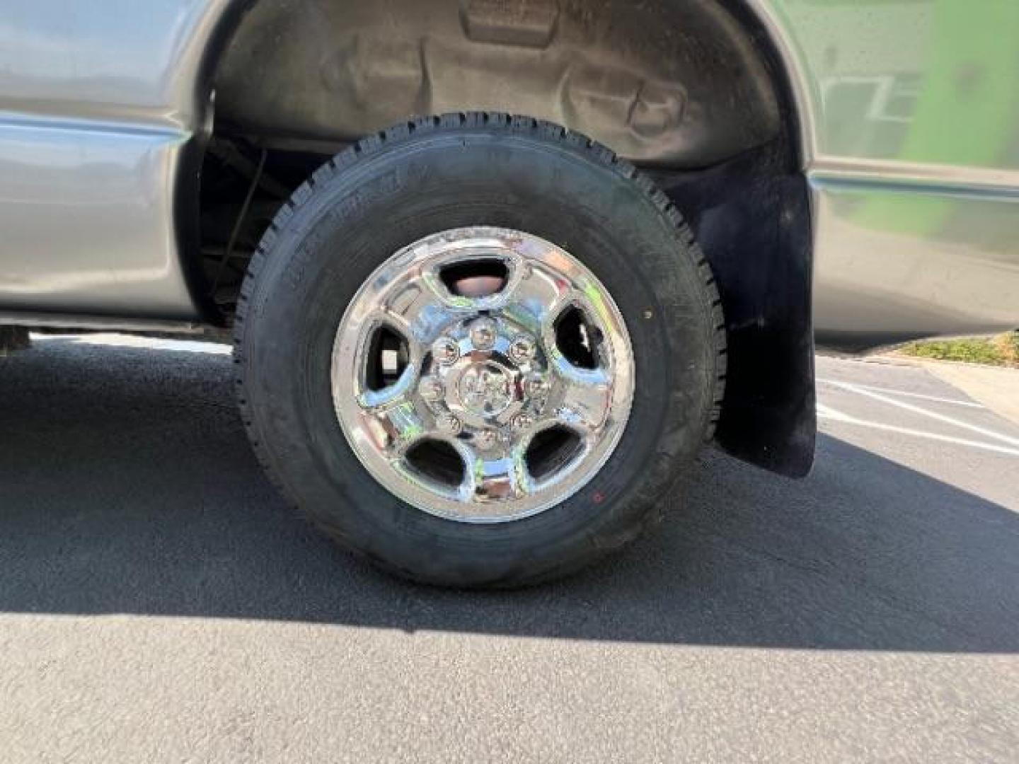 2006 Mineral Gray Metalli /Khaki Cloth Interior Dodge Ram 2500 SLT Mega Cab 2WD (3D7KR29DX6G) with an 5.7L V8 OHV 16V engine, 5-Speed Automatic transmission, located at 1865 East Red Hills Pkwy, St. George, 84770, (435) 628-0023, 37.120850, -113.543640 - We specialize in helping ALL people get the best financing available. No matter your credit score, good, bad or none we can get you an amazing rate. Had a bankruptcy, divorce, or repossessions? We give you the green light to get your credit back on the road. Low down and affordable payments that fit - Photo#10