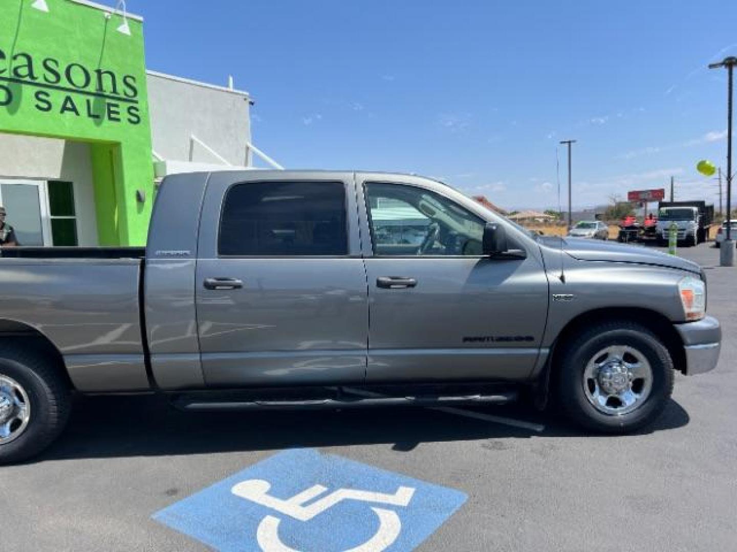2006 Mineral Gray Metalli /Khaki Cloth Interior Dodge Ram 2500 SLT Mega Cab 2WD (3D7KR29DX6G) with an 5.7L V8 OHV 16V engine, 5-Speed Automatic transmission, located at 1865 East Red Hills Pkwy, St. George, 84770, (435) 628-0023, 37.120850, -113.543640 - We specialize in helping ALL people get the best financing available. No matter your credit score, good, bad or none we can get you an amazing rate. Had a bankruptcy, divorce, or repossessions? We give you the green light to get your credit back on the road. Low down and affordable payments that fit - Photo#6