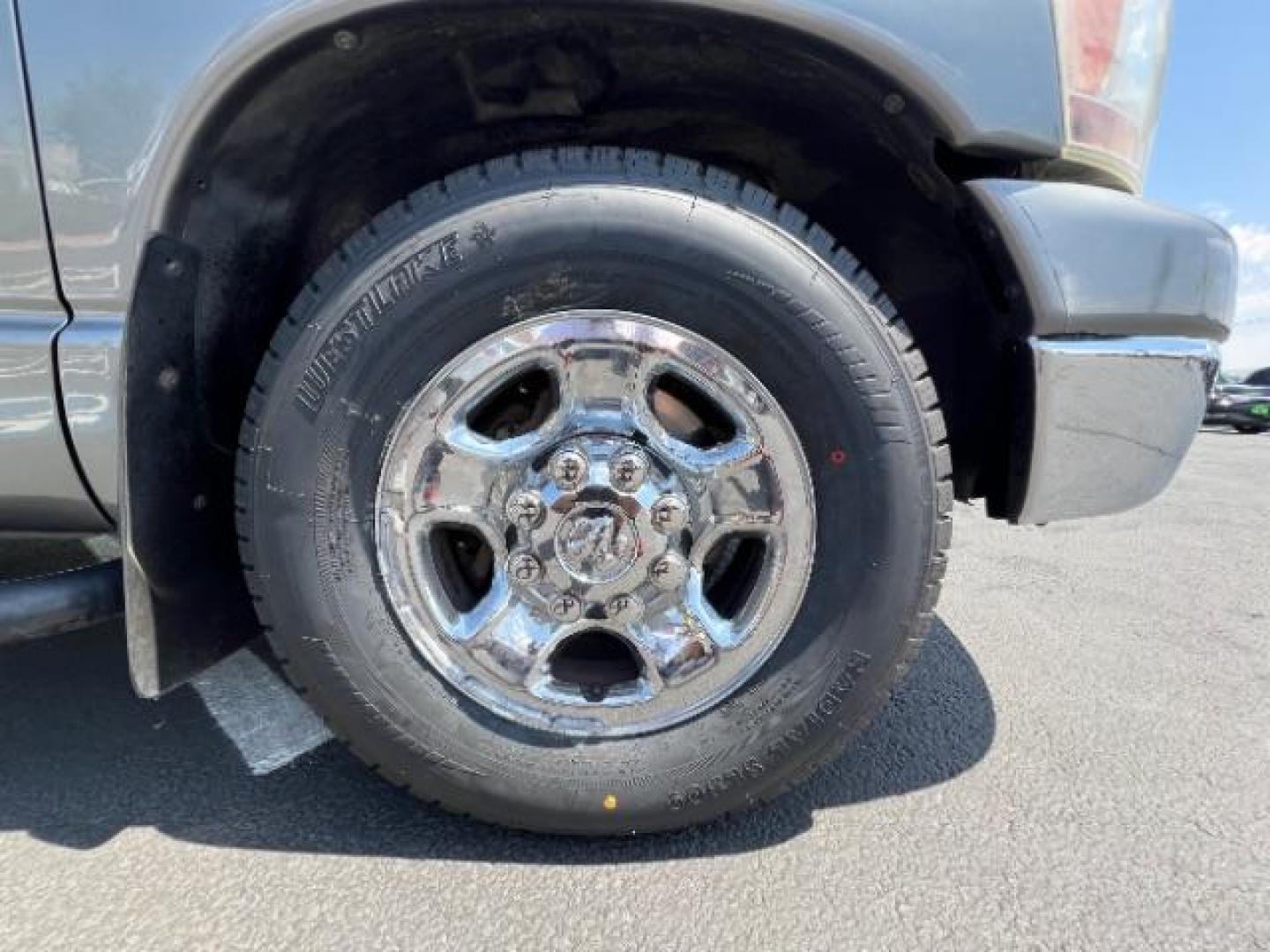 2006 Mineral Gray Metalli /Khaki Cloth Interior Dodge Ram 2500 SLT Mega Cab 2WD (3D7KR29DX6G) with an 5.7L V8 OHV 16V engine, 5-Speed Automatic transmission, located at 1865 East Red Hills Pkwy, St. George, 84770, (435) 628-0023, 37.120850, -113.543640 - We specialize in helping ALL people get the best financing available. No matter your credit score, good, bad or none we can get you an amazing rate. Had a bankruptcy, divorce, or repossessions? We give you the green light to get your credit back on the road. Low down and affordable payments that fit - Photo#8