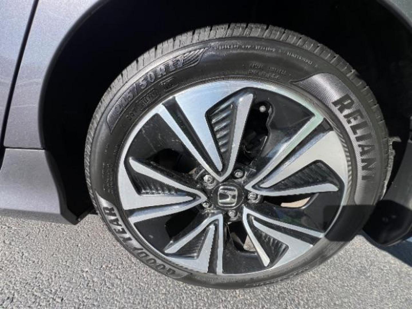 2016 Modern Steel Metallic /Black, cloth Honda Civic EX-T Sedan CVT (19XFC1F38GE) with an 1.5L L4 DOHC 16V TURBO engine, Continuously Variable Transmission transmission, located at 1865 East Red Hills Pkwy, St. George, 84770, (435) 628-0023, 37.120850, -113.543640 - We specialize in helping ALL people get the best financing available. No matter your credit score, good, bad or none we can get you an amazing rate. Had a bankruptcy, divorce, or repossessions? We give you the green light to get your credit back on the road. Low down and affordable payments that fit - Photo#8