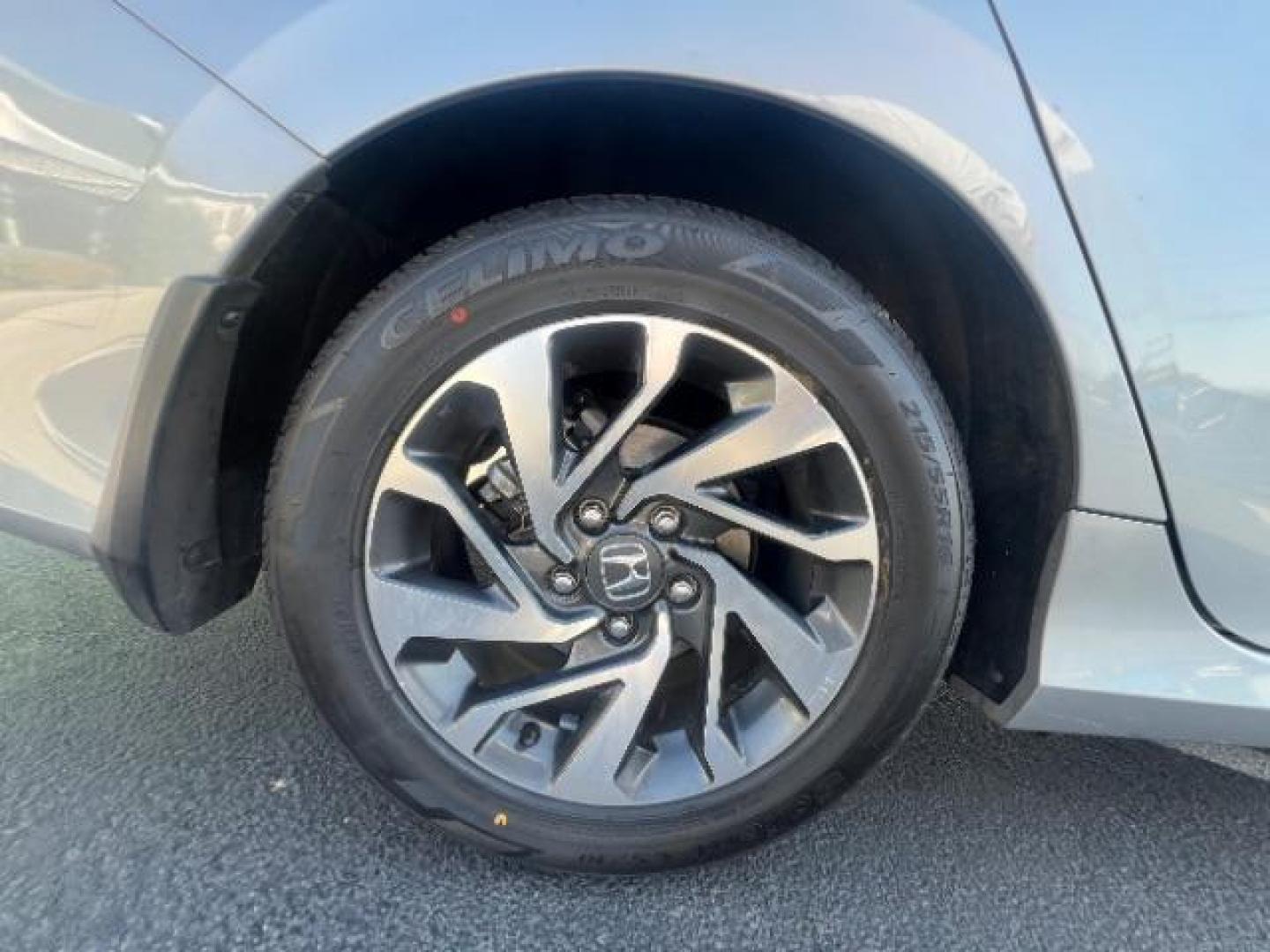 2016 Lunar Silver Metallic /Black, cloth Honda Civic EX Sedan CVT (2HGFC2F78GH) with an 2.0L L4 DOHC 16V engine, Continuously Variable Transmission transmission, located at 1865 East Red Hills Pkwy, St. George, 84770, (435) 628-0023, 37.120850, -113.543640 - We specialize in helping ALL people get the best financing available. No matter your credit score, good, bad or none we can get you an amazing rate. Had a bankruptcy, divorce, or repossessions? We give you the green light to get your credit back on the road. Low down and affordable payments that fit - Photo#11