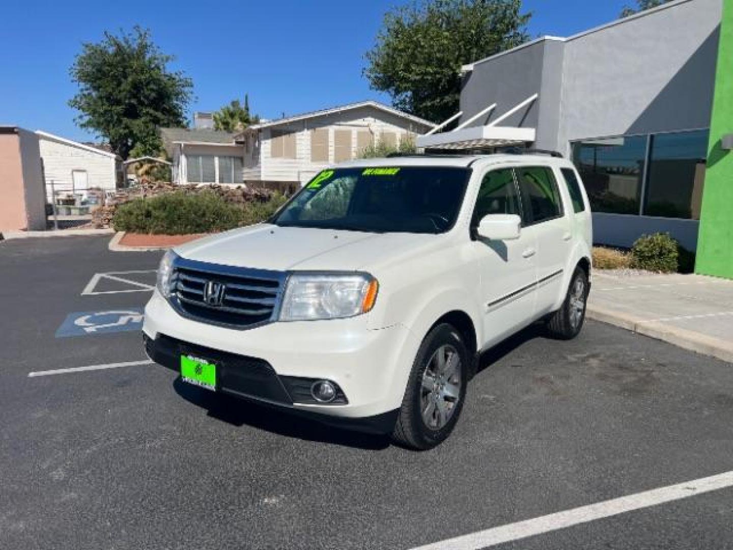 2012 White Diamond Pearl /Gray Leather Interio Honda Pilot Touring 4WD 5-Spd AT (5FNYF4H90CB) with an 3.5L V6 SOHC 24V engine, 5-Speed Automatic transmission, located at 1865 East Red Hills Pkwy, St. George, 84770, (435) 628-0023, 37.120850, -113.543640 - We specialize in helping ALL people get the best financing available. No matter your credit score, good, bad or none we can get you an amazing rate. Had a bankruptcy, divorce, or repossessions? We give you the green light to get your credit back on the road. Low down and affordable payments that fit - Photo#2