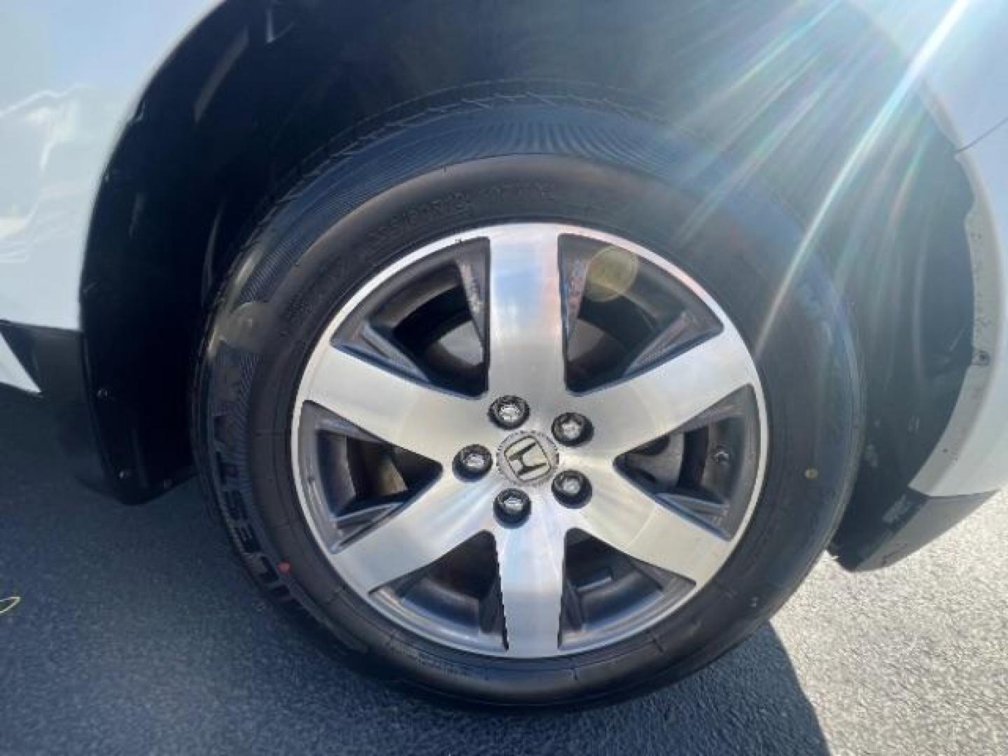 2012 White Diamond Pearl /Gray Leather Interio Honda Pilot Touring 4WD 5-Spd AT (5FNYF4H90CB) with an 3.5L V6 SOHC 24V engine, 5-Speed Automatic transmission, located at 1865 East Red Hills Pkwy, St. George, 84770, (435) 628-0023, 37.120850, -113.543640 - We specialize in helping ALL people get the best financing available. No matter your credit score, good, bad or none we can get you an amazing rate. Had a bankruptcy, divorce, or repossessions? We give you the green light to get your credit back on the road. Low down and affordable payments that fit - Photo#10