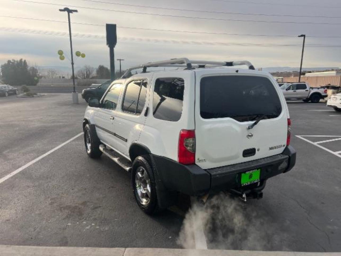 2001 White /Gray Cloth Interior Nissan Xterra SE 4WD (5N1ED28Y81C) with an 3.3L V6 SOHC 12V engine, 4-Speed Automatic transmission, located at 1865 East Red Hills Pkwy, St. George, 84770, (435) 628-0023, 37.120850, -113.543640 - We specialize in helping ALL people get the best financing available. No matter your credit score, good, bad or none we can get you an amazing rate. Had a bankruptcy, divorce, or repossessions? We give you the green light to get your credit back on the road. Low down and affordable payments that fit - Photo#4